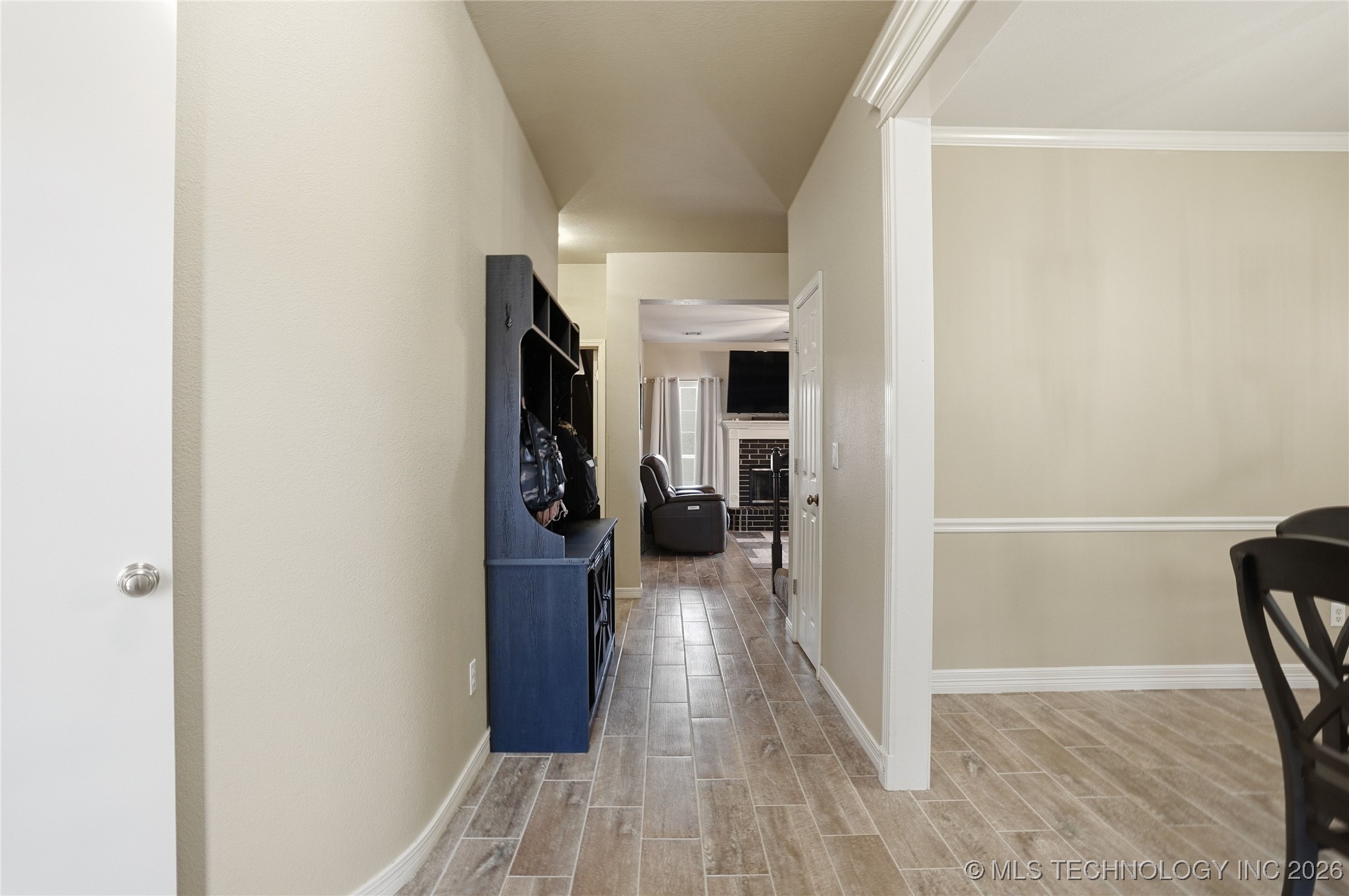 1761 Holly Avenue Property Photo 4