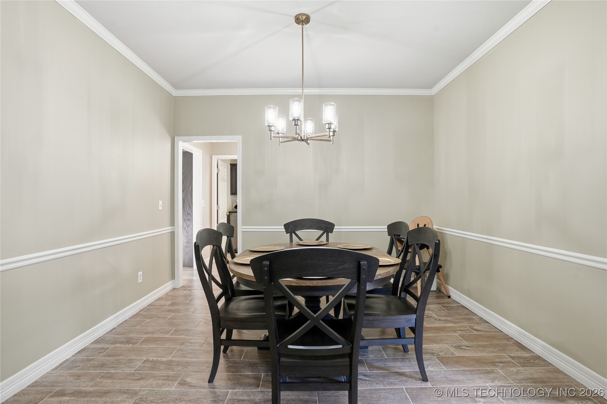 1761 Holly Avenue Property Photo 5