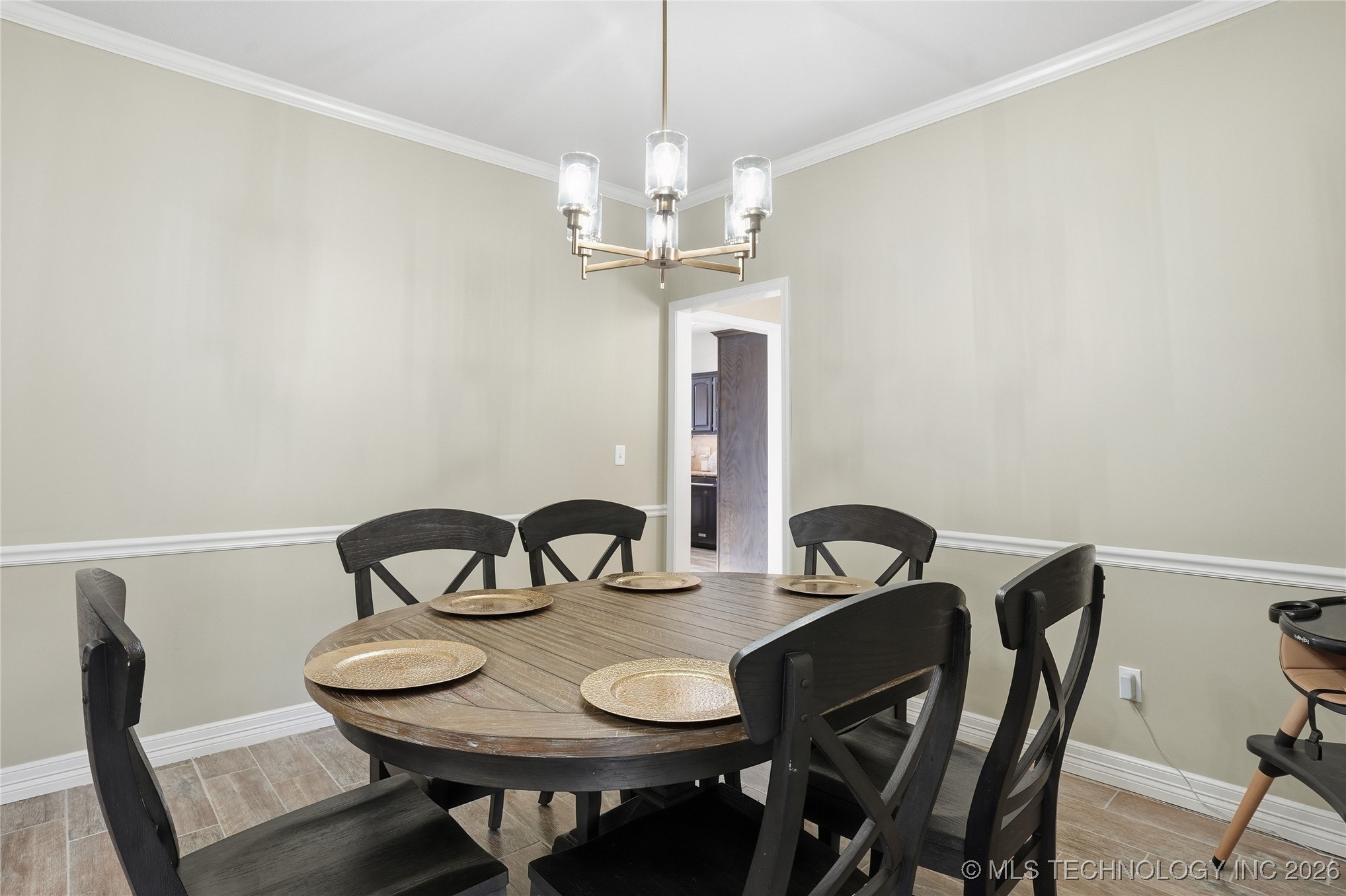 1761 Holly Avenue Property Photo 6