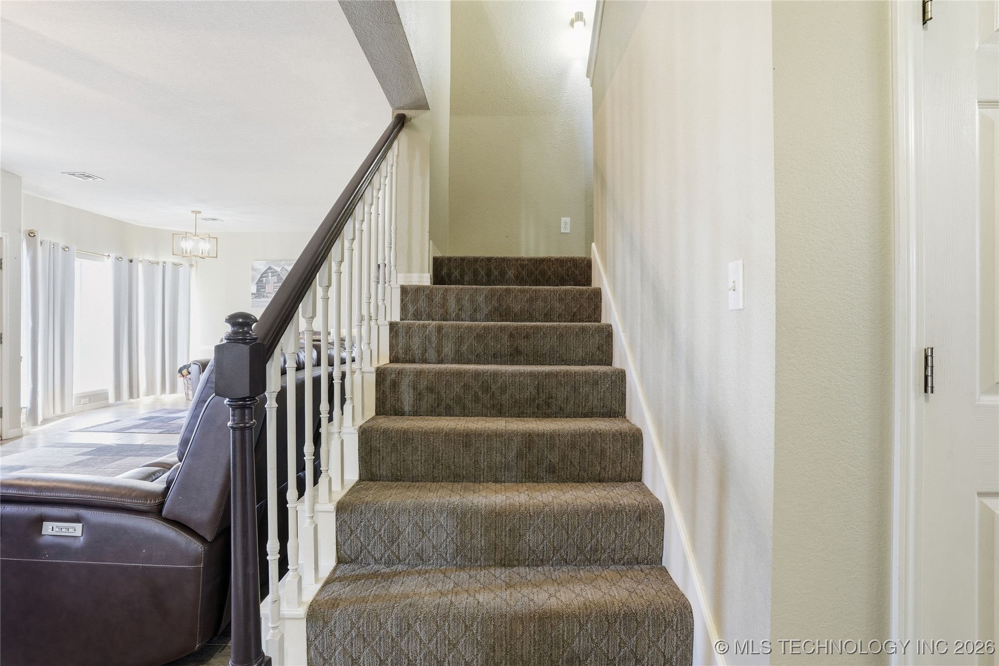 1761 Holly Avenue Property Photo 9