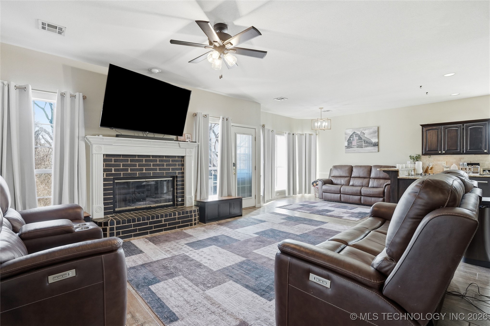 1761 Holly Avenue Property Photo 10