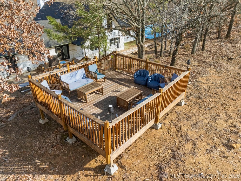 201 Oak Trail Road Property Photo 9