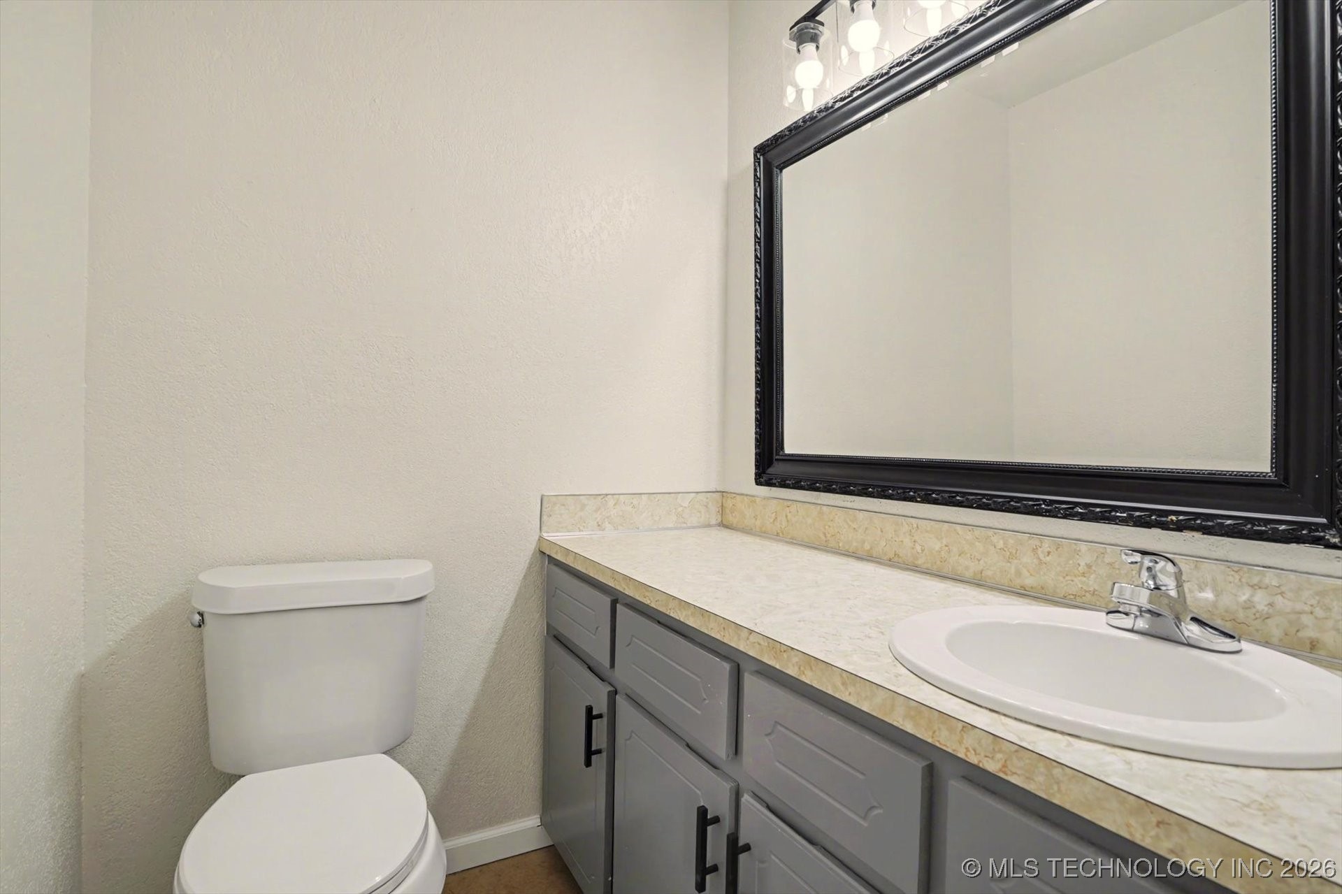 4609 W Charleston Street Property Photo 17