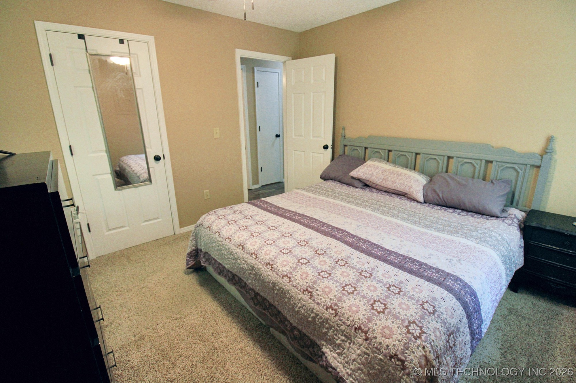 1518 E Hogner Street Property Photo 19