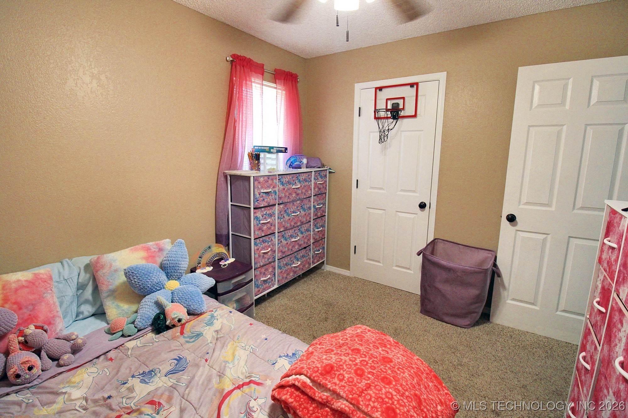 1518 E Hogner Street Property Photo 22