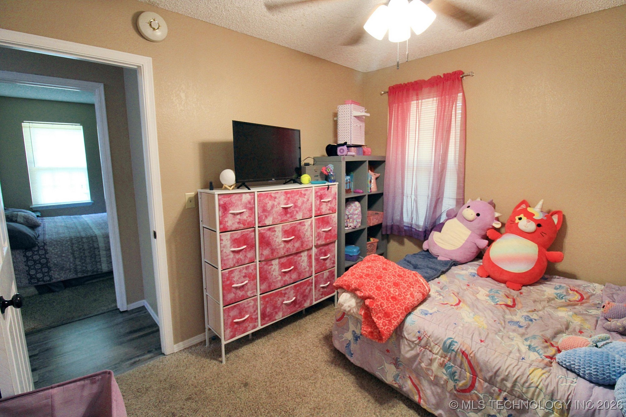 1518 E Hogner Street Property Photo 23