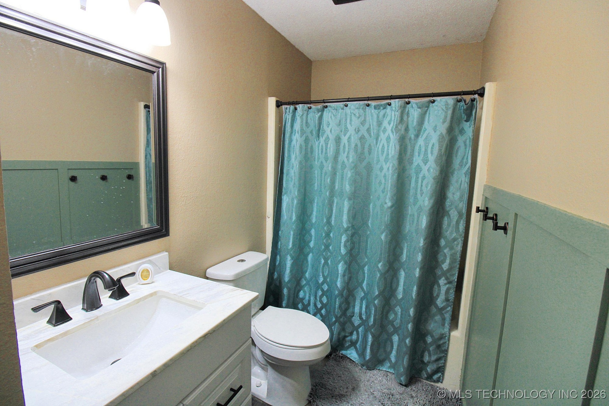 1518 E Hogner Street Property Photo 27