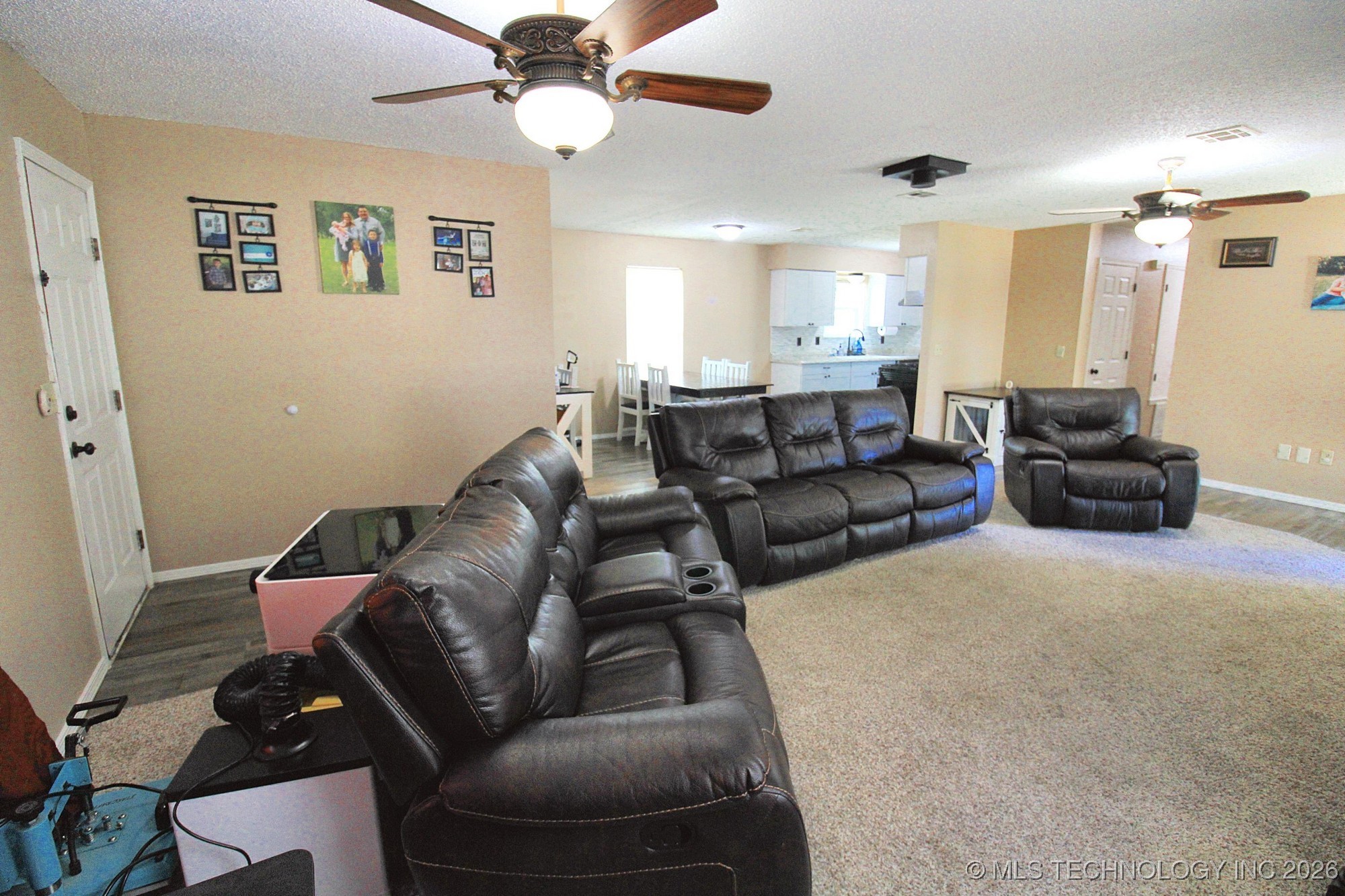 1518 E Hogner Street Property Photo 30