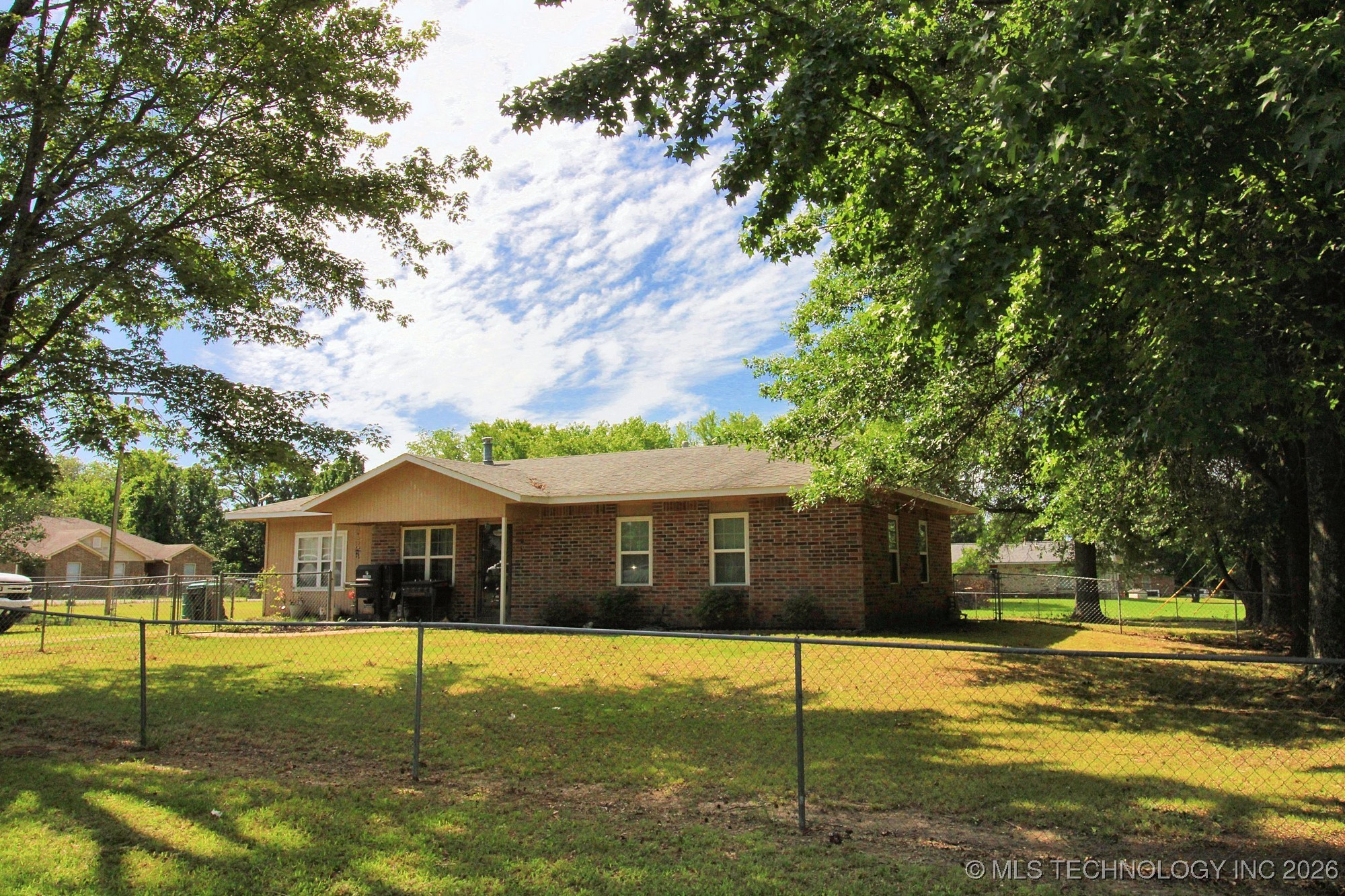 1518 E Hogner Street Property Photo 31