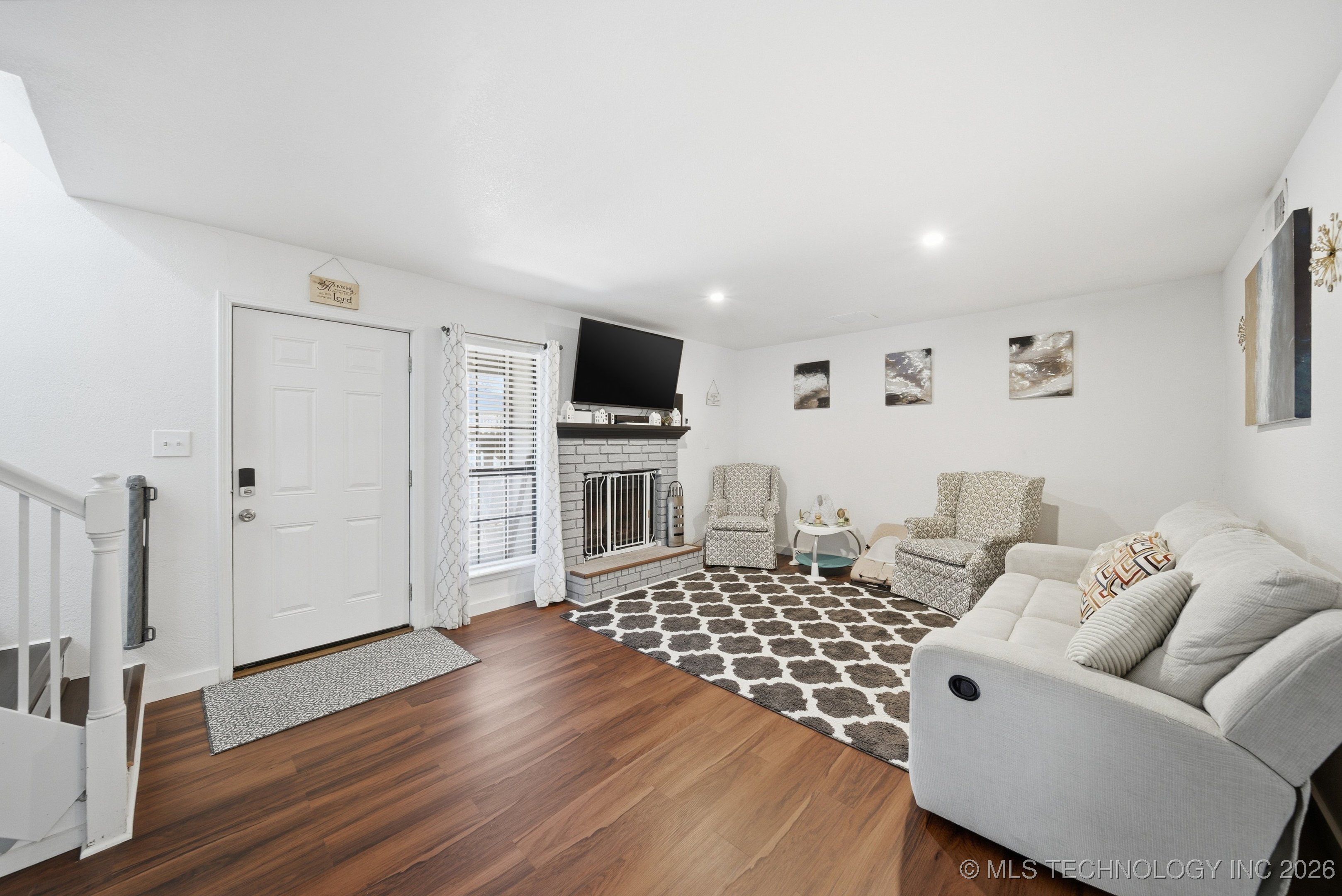 2850 E 90th Street 1208 Property Photo 6