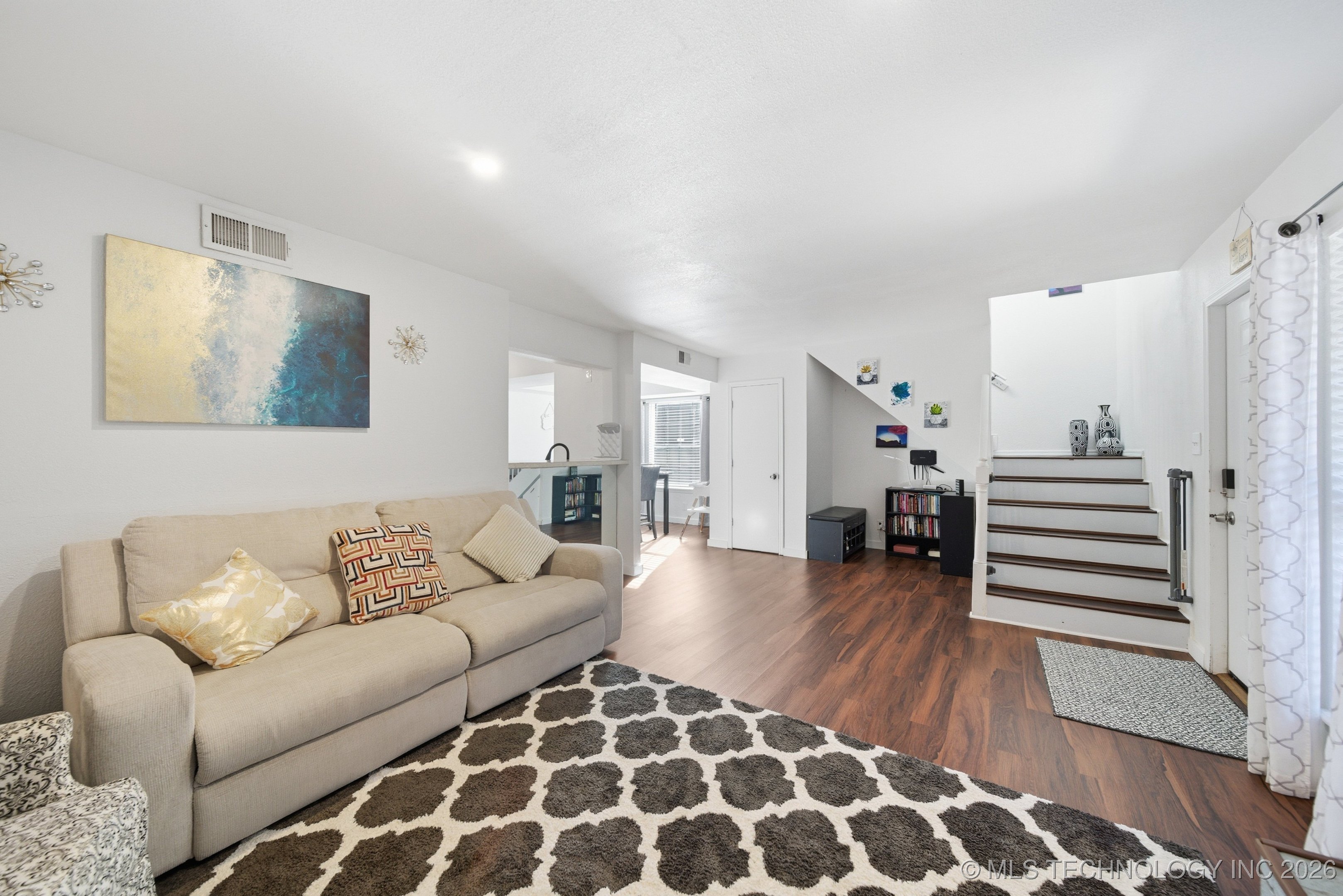 2850 E 90th Street 1208 Property Photo 8