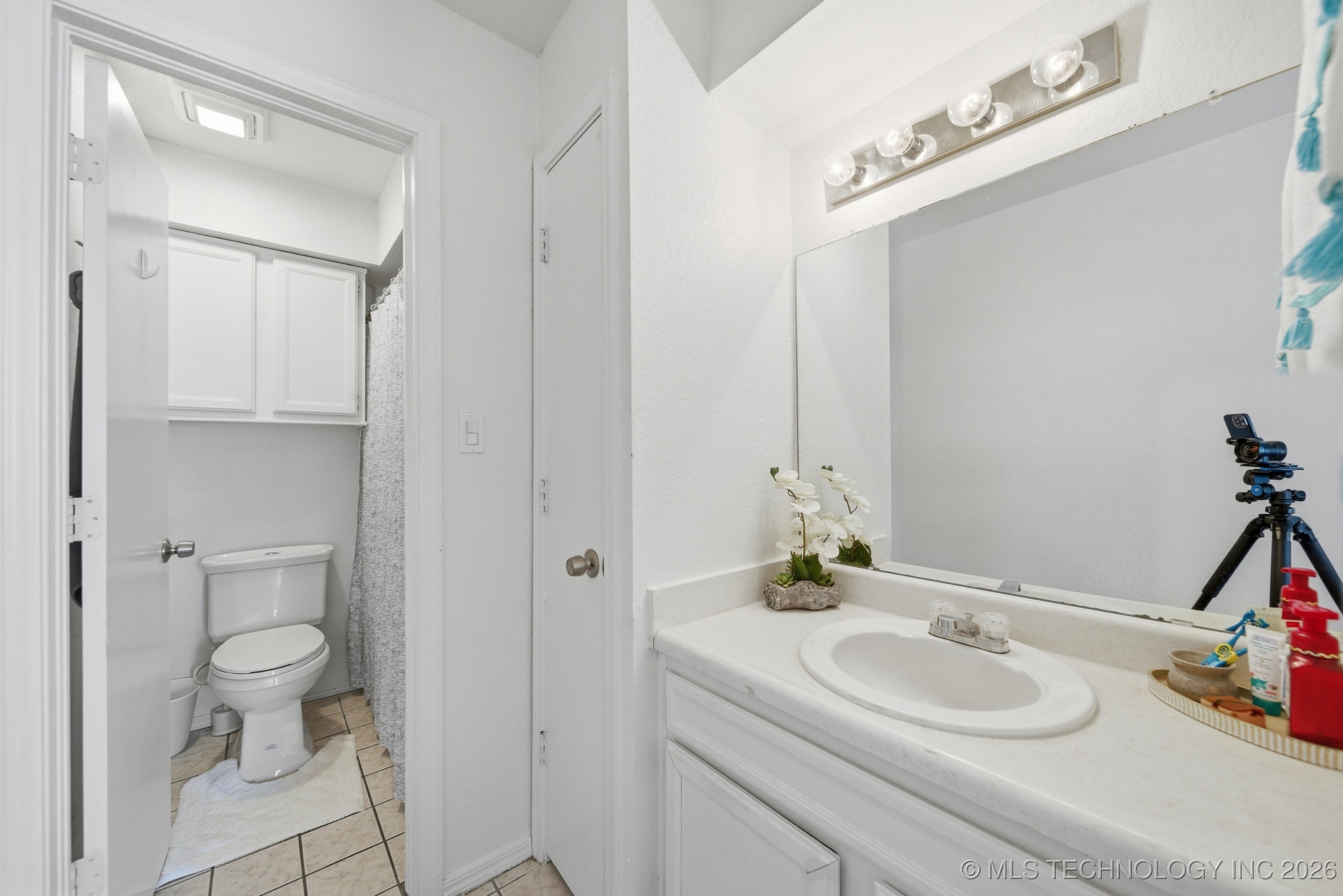 2850 E 90th Street 1208 Property Photo 23