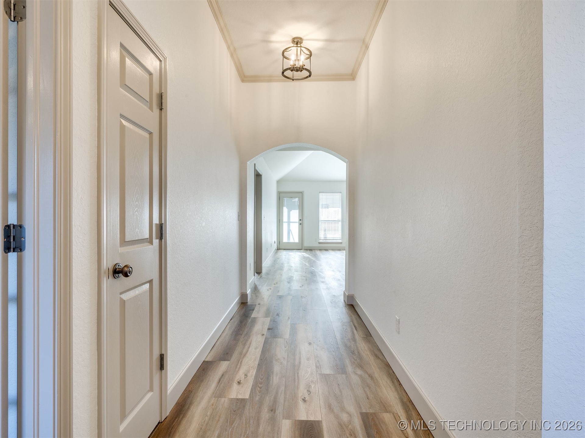 520 S 50th Place Property Photo 2