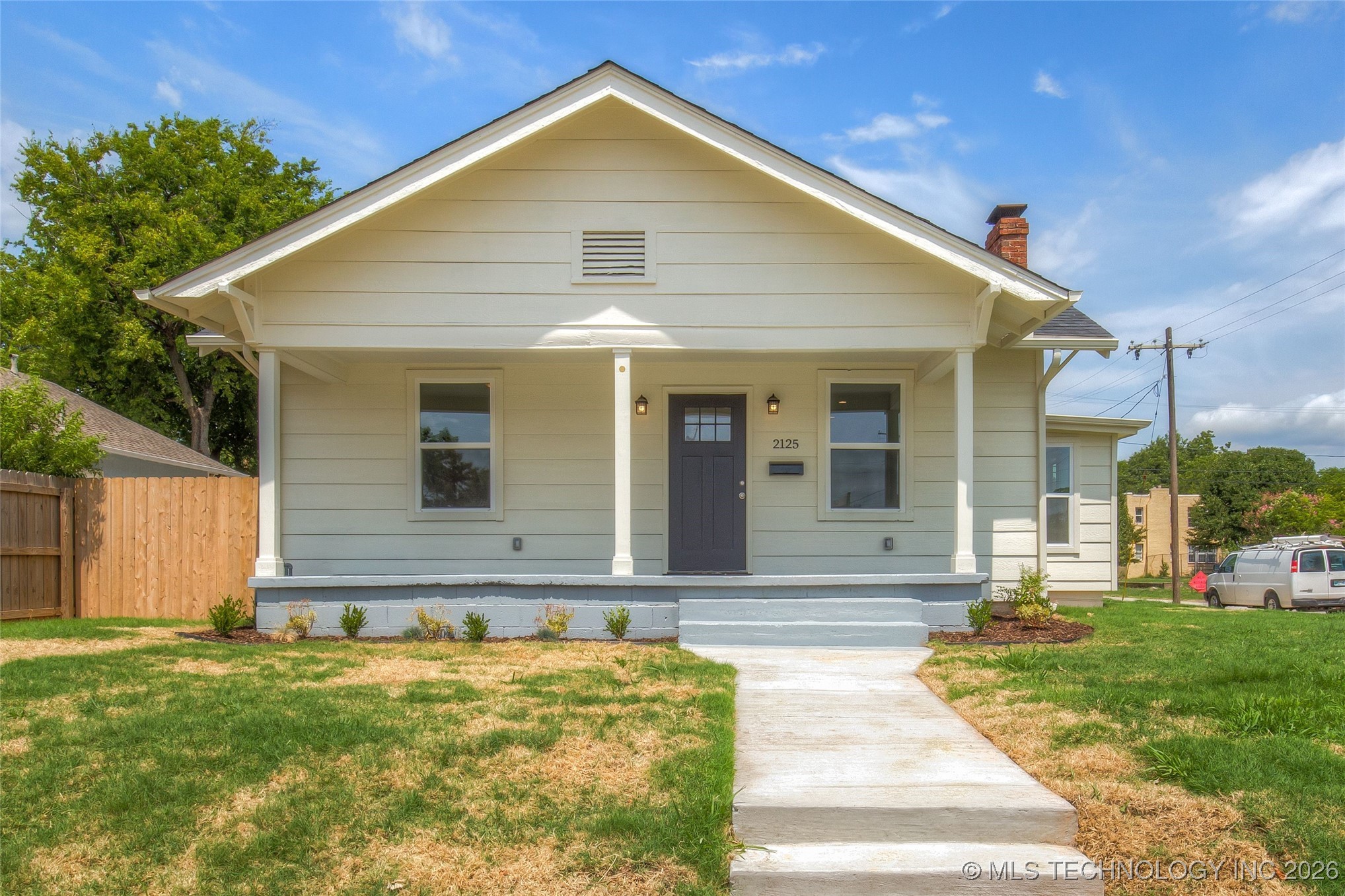 2125 E 2nd Street Property Photo 1