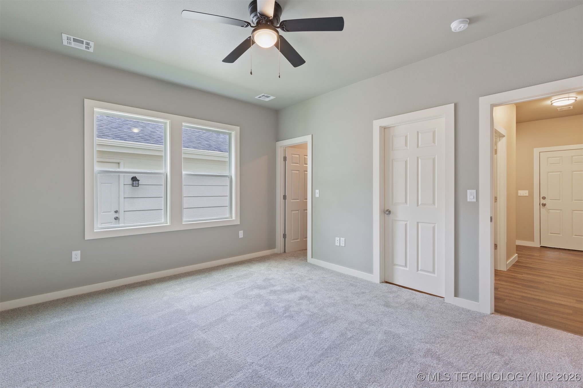 2125 E 2nd Street Property Photo 19