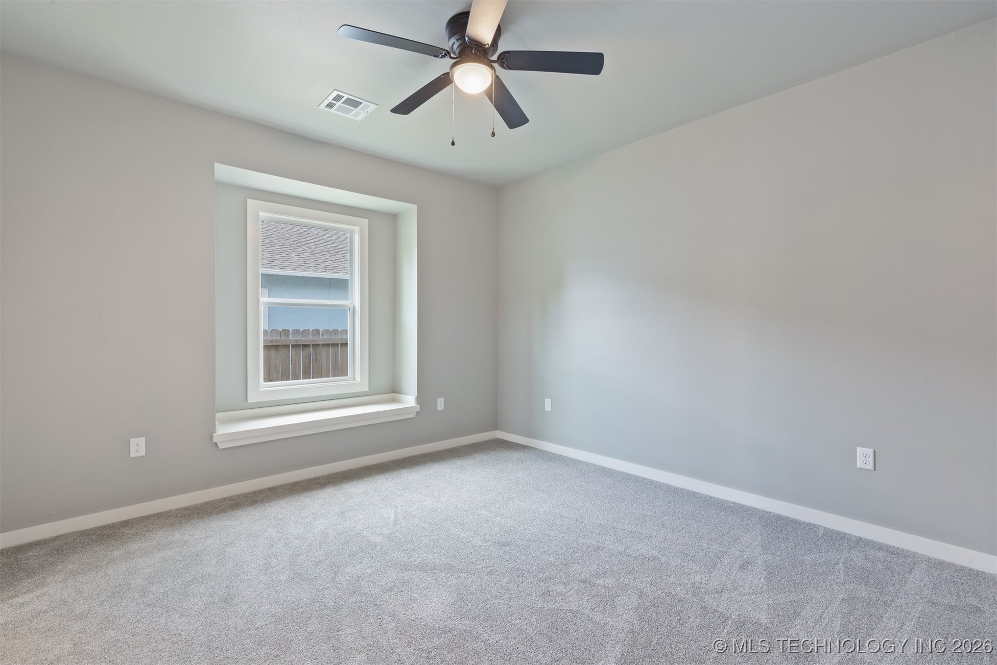 2125 E 2nd Street Property Photo 25