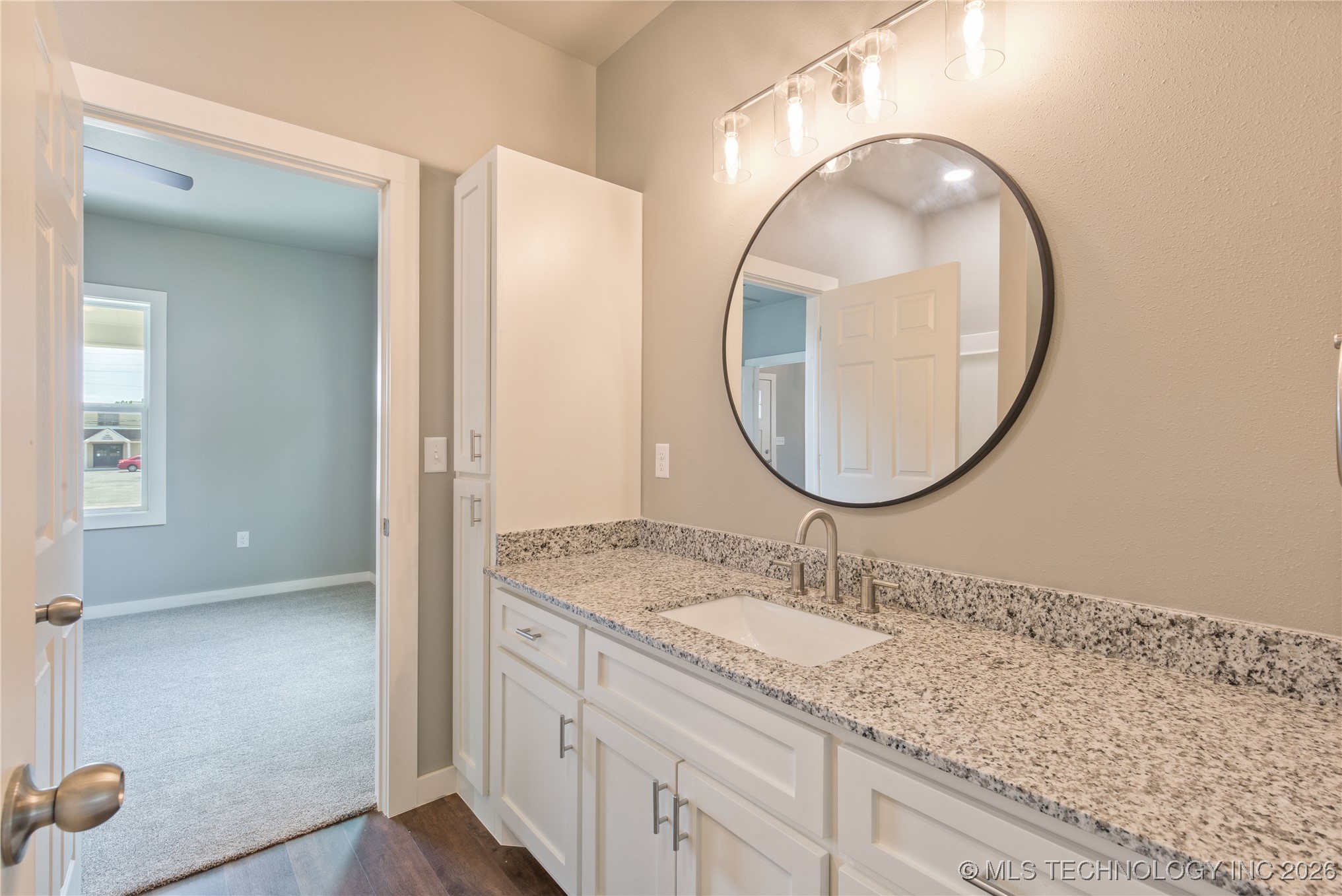 2125 E 2nd Street Property Photo 28