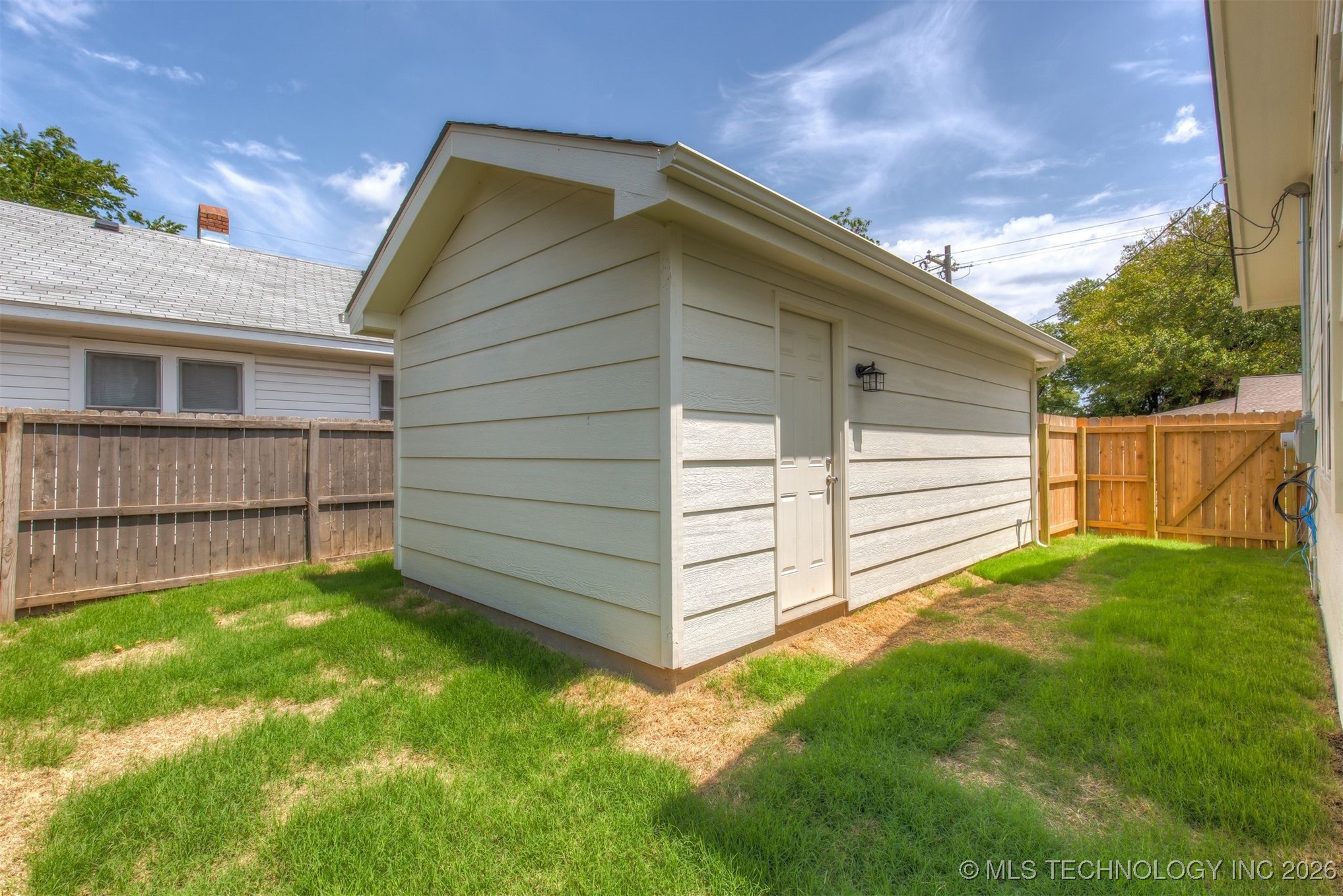 2125 E 2nd Street Property Photo 30