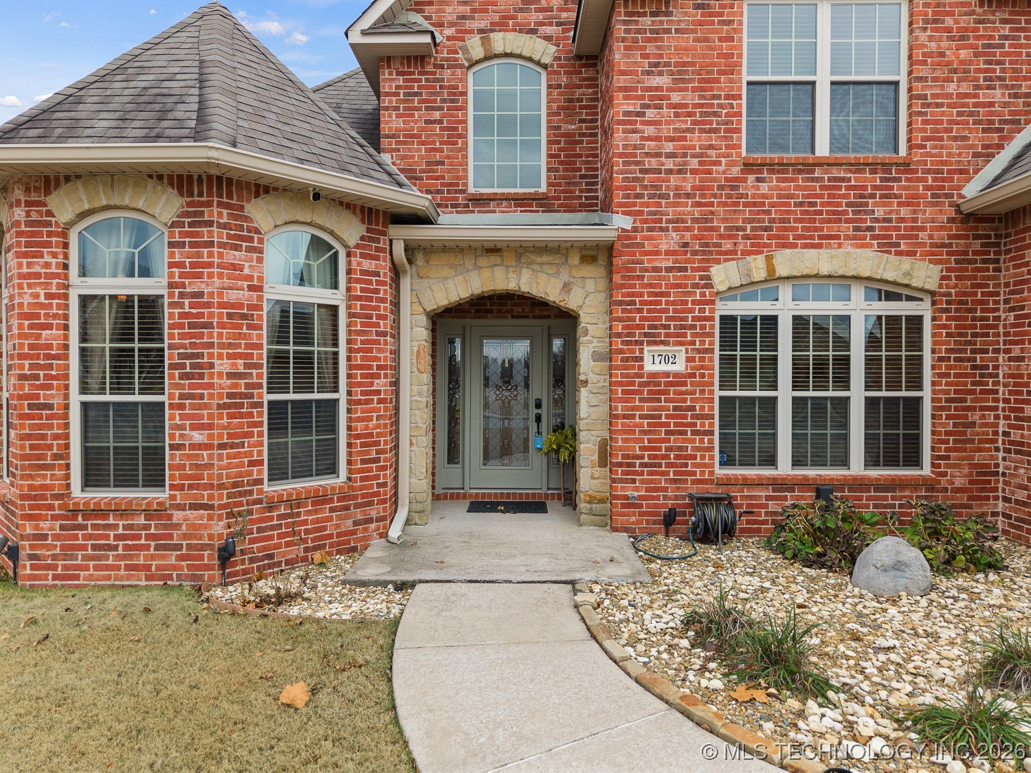 1702 Olive Street Property Photo 2