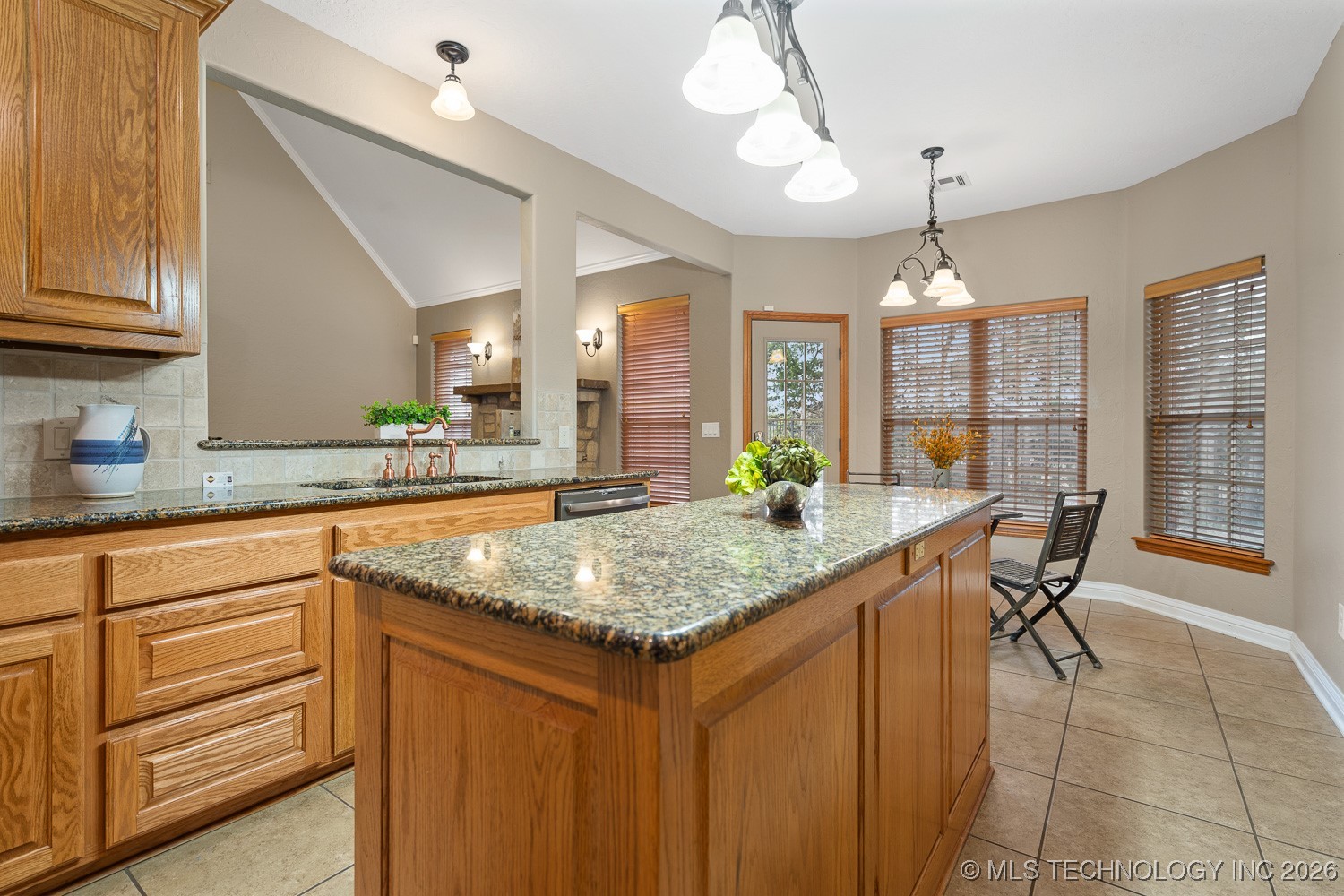 1702 Olive Street Property Photo 9