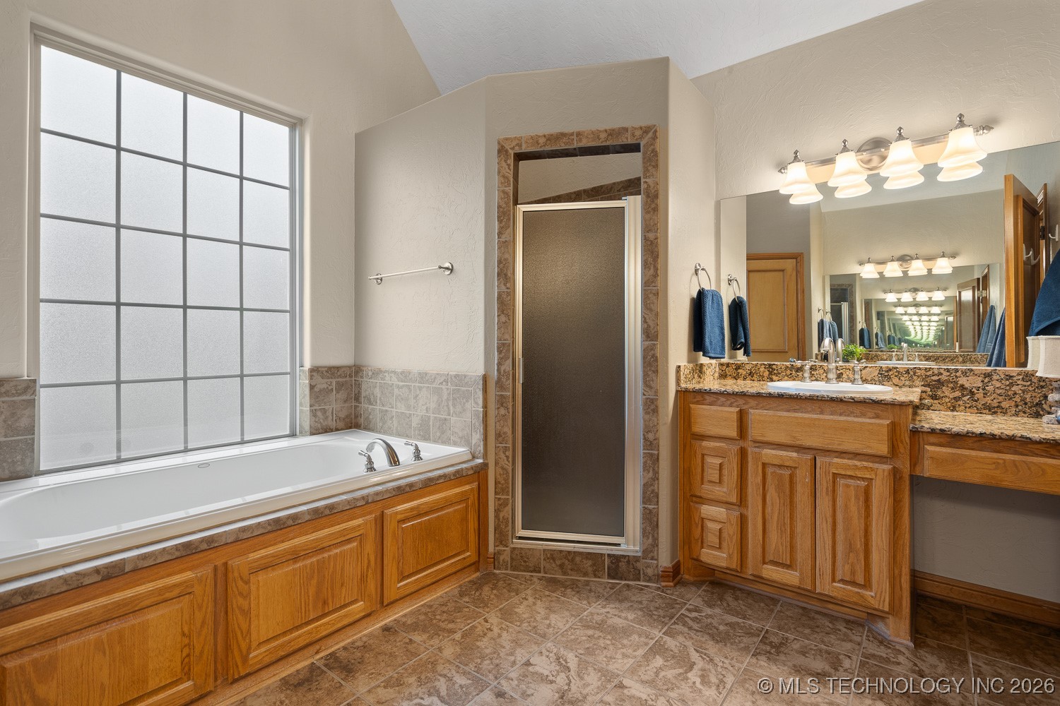 1702 Olive Street Property Photo 20