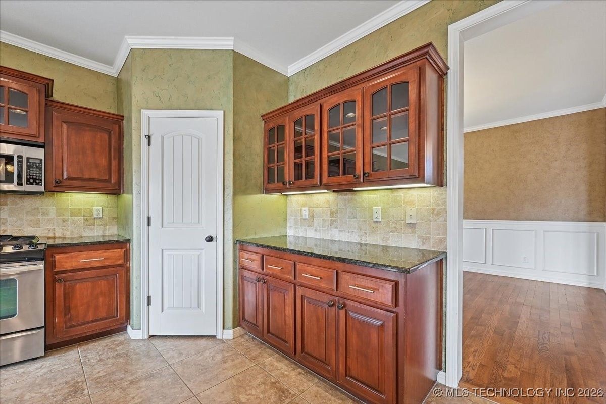 16216 E 49th Place Property Photo 18