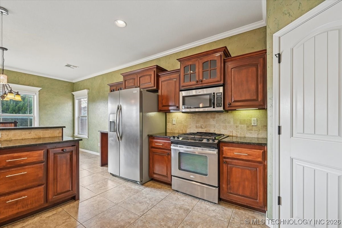 16216 E 49th Place Property Photo 19