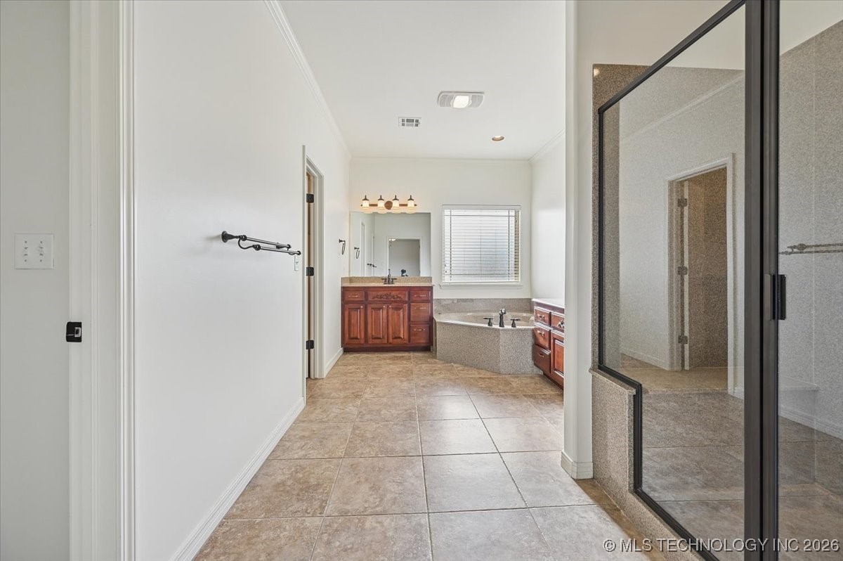 16216 E 49th Place Property Photo 27