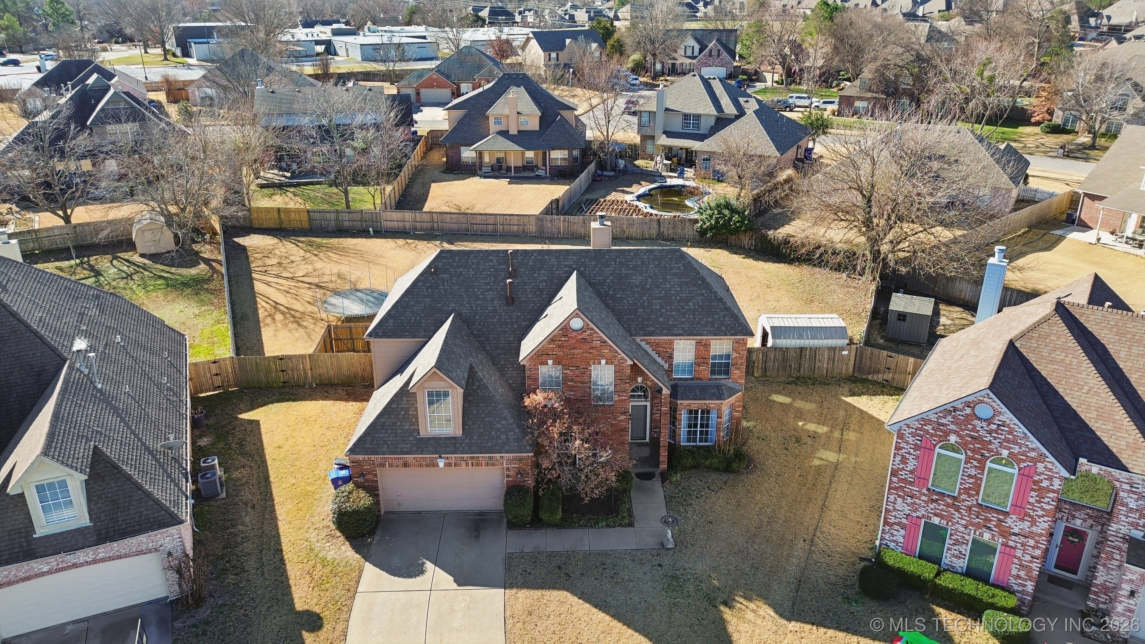 1012 S Willow Avenue Property Photo 5