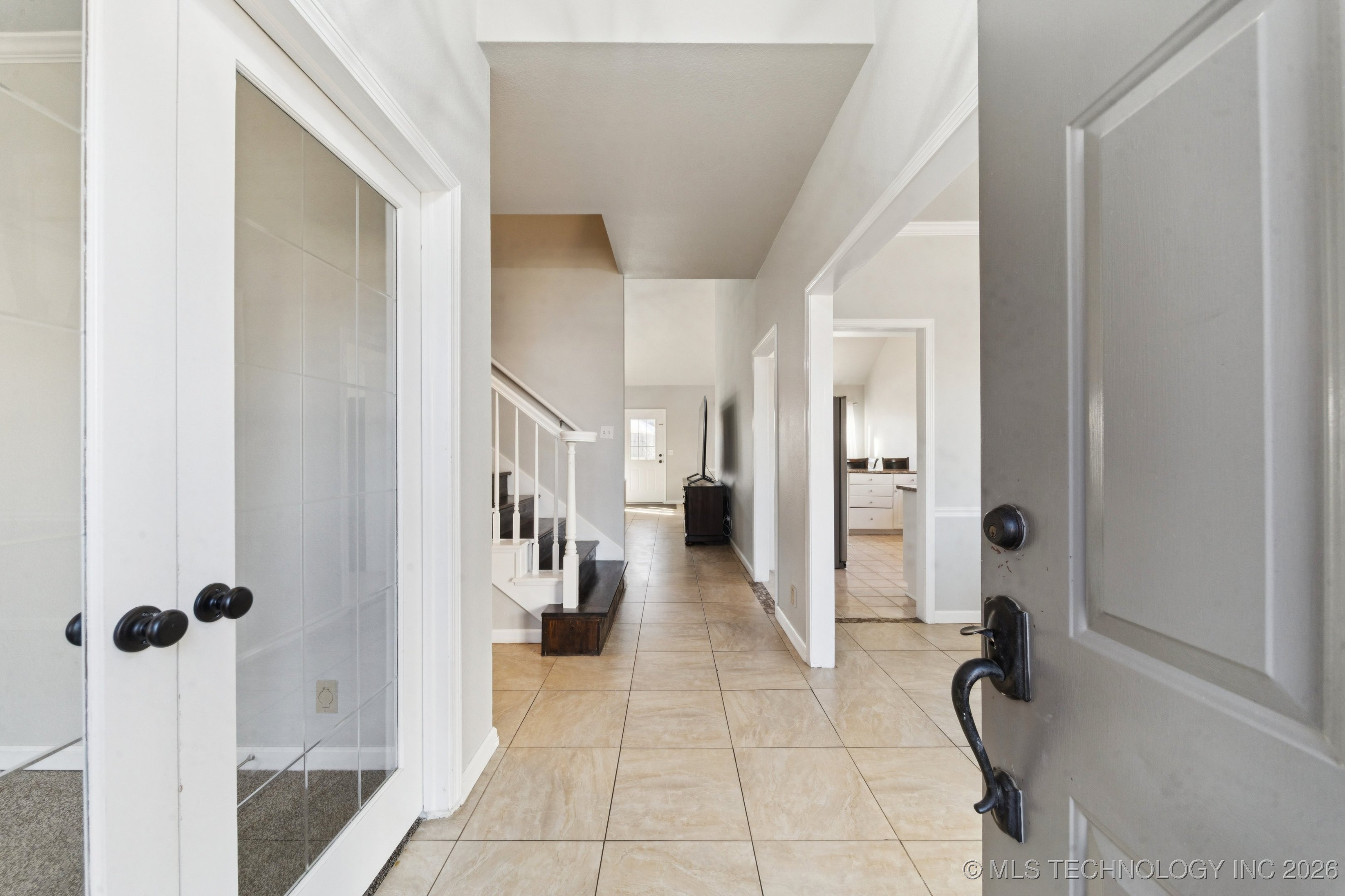 1012 S Willow Avenue Property Photo 7