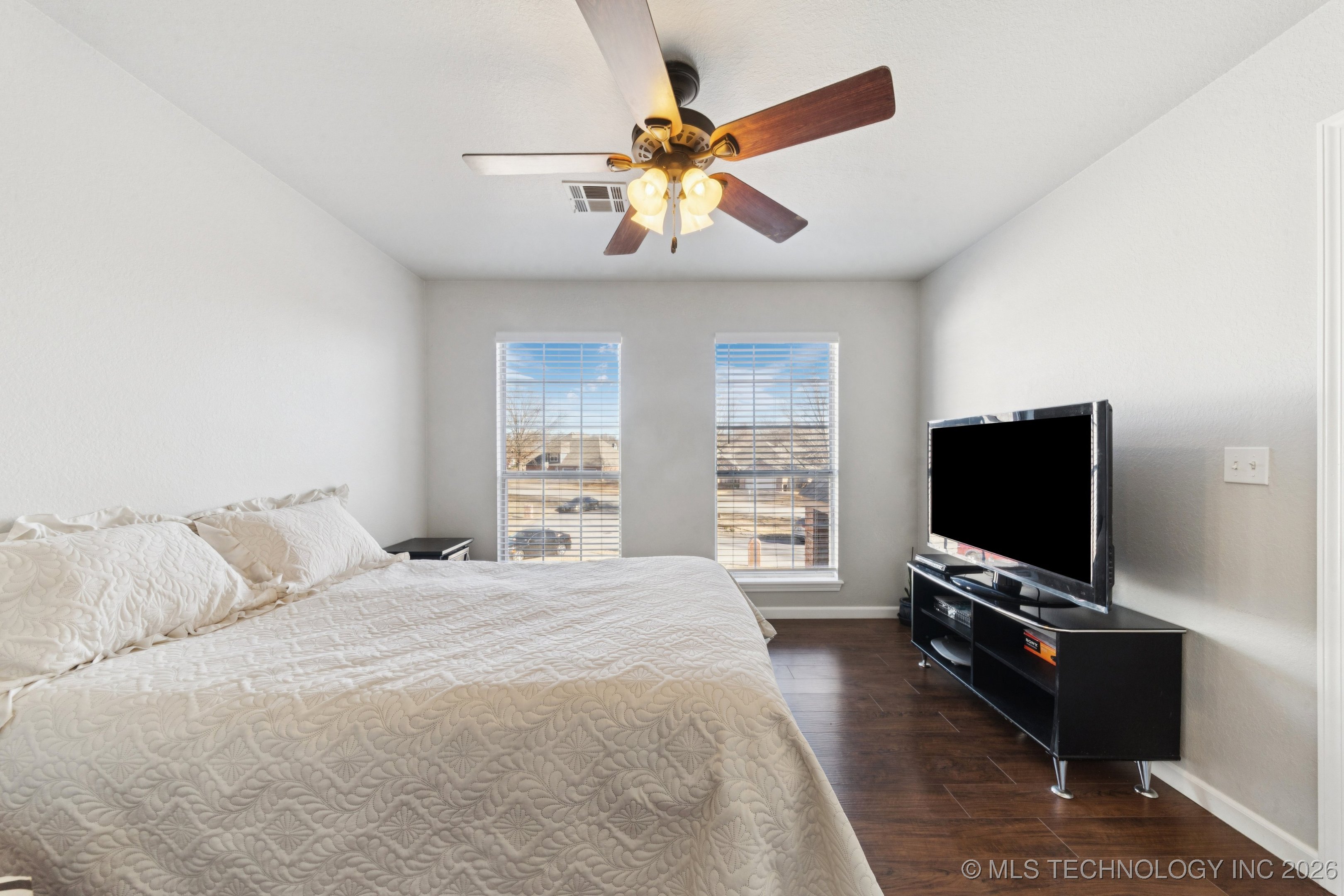 1012 S Willow Avenue Property Photo 24