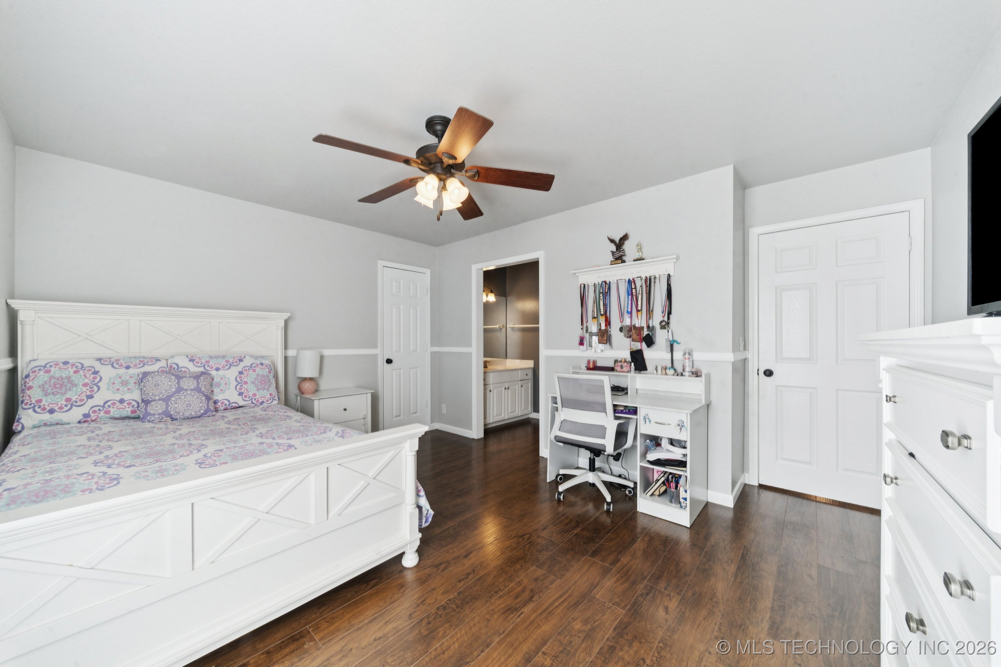 1012 S Willow Avenue Property Photo 29