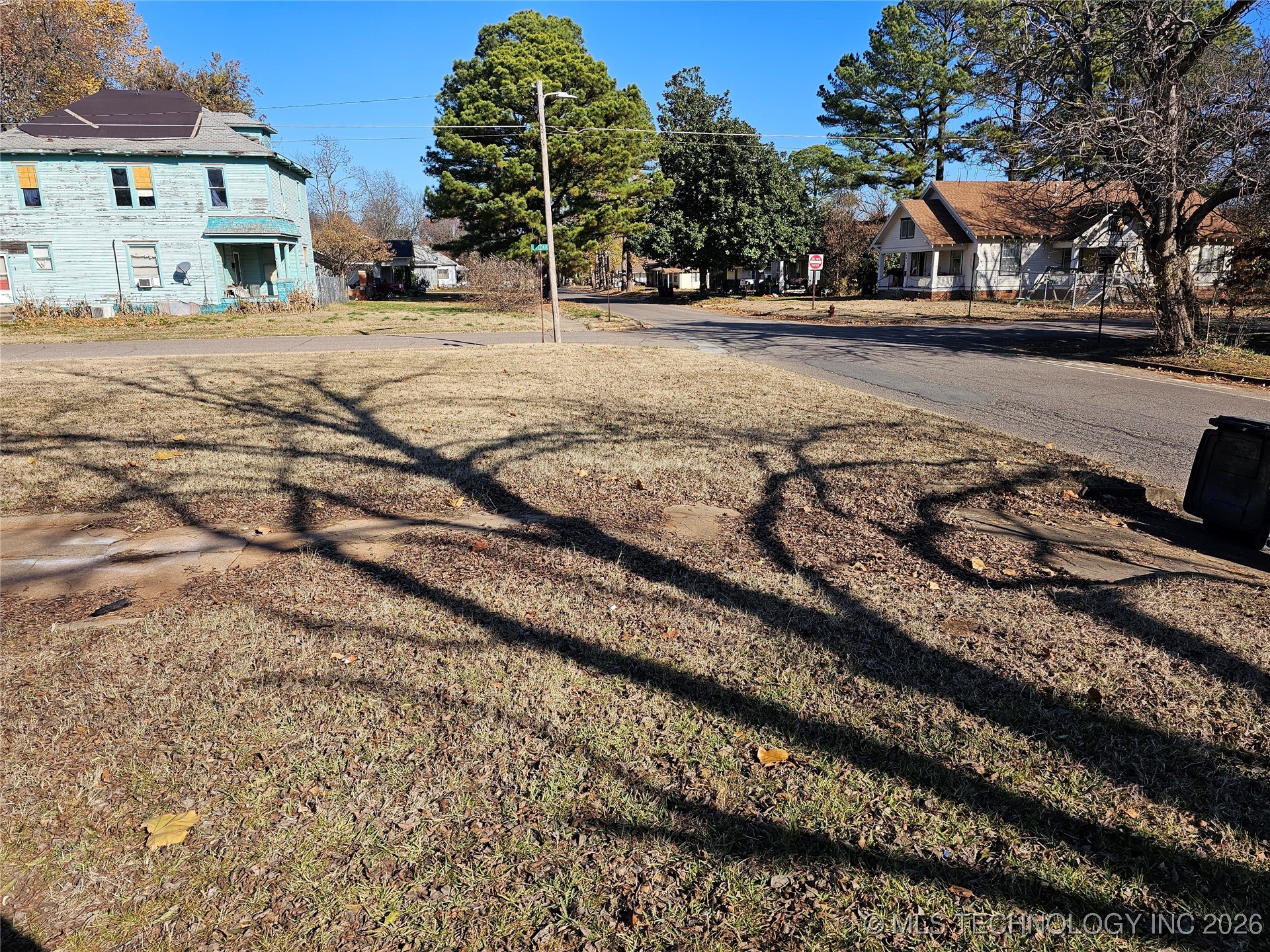 521 N 6th Property Photo 8