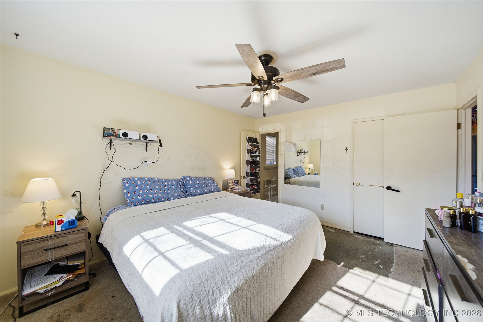 6011 E 57th Street Property Photo 18