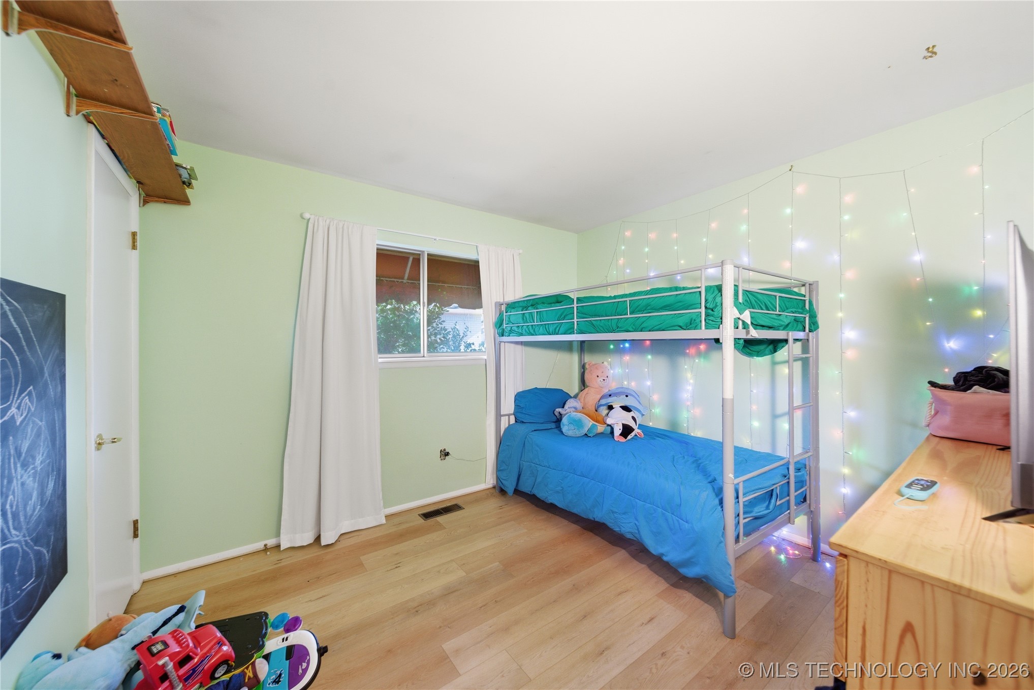 6011 E 57th Street Property Photo 23