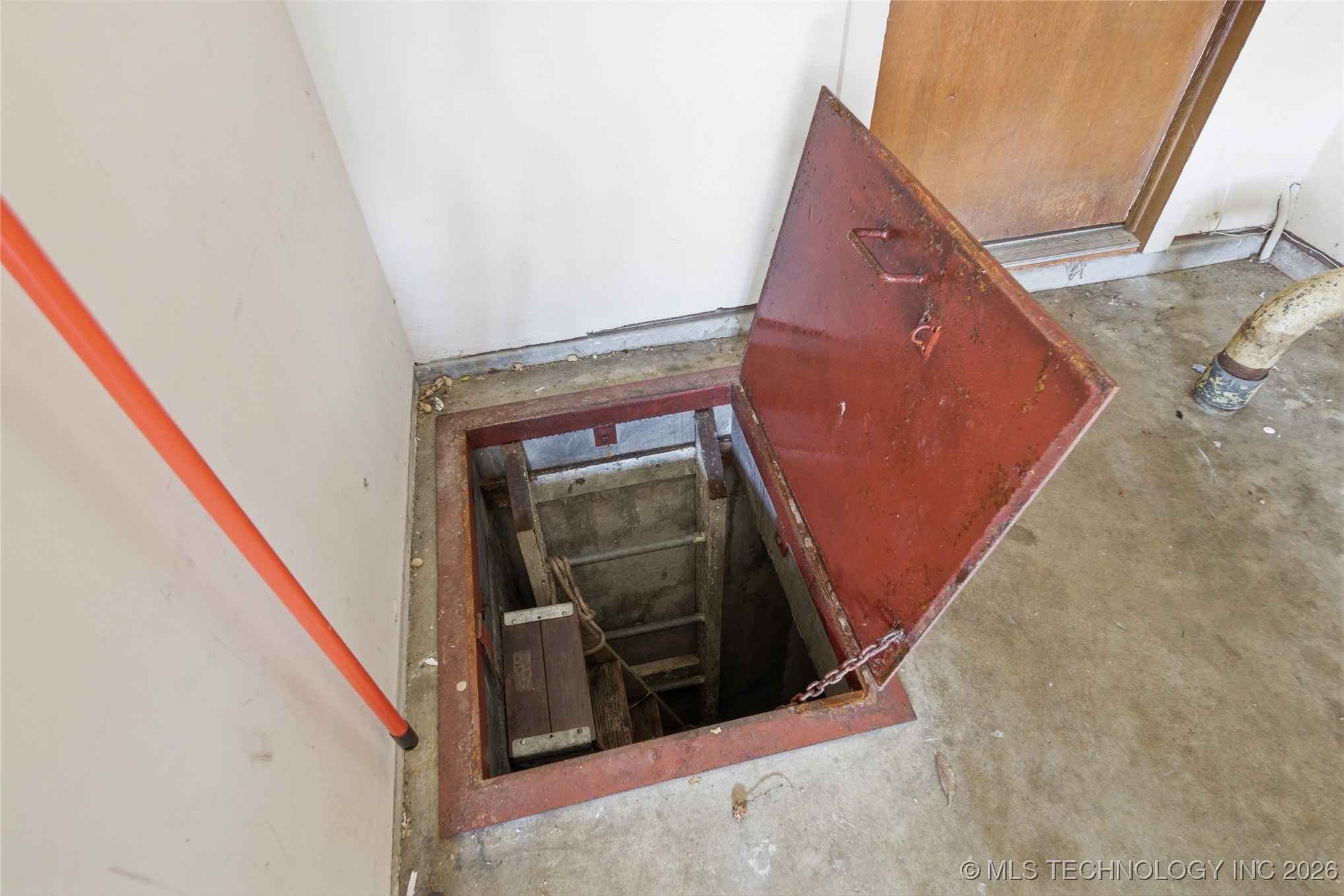 6011 E 57th Street Property Photo 27