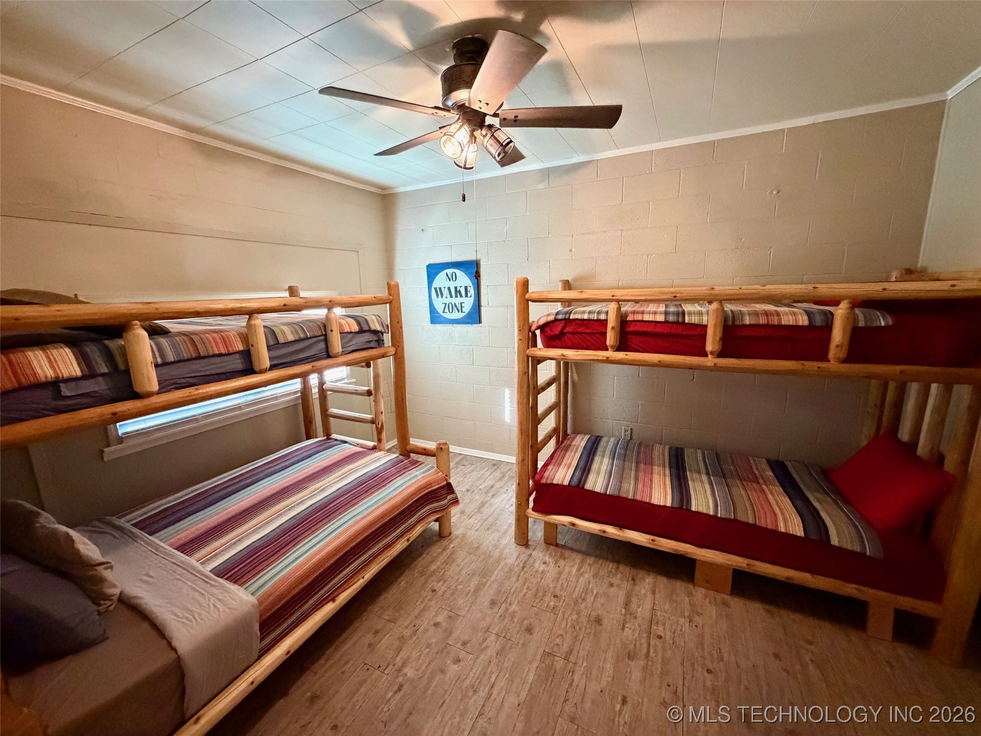 8908 Pear Street Property Photo 7