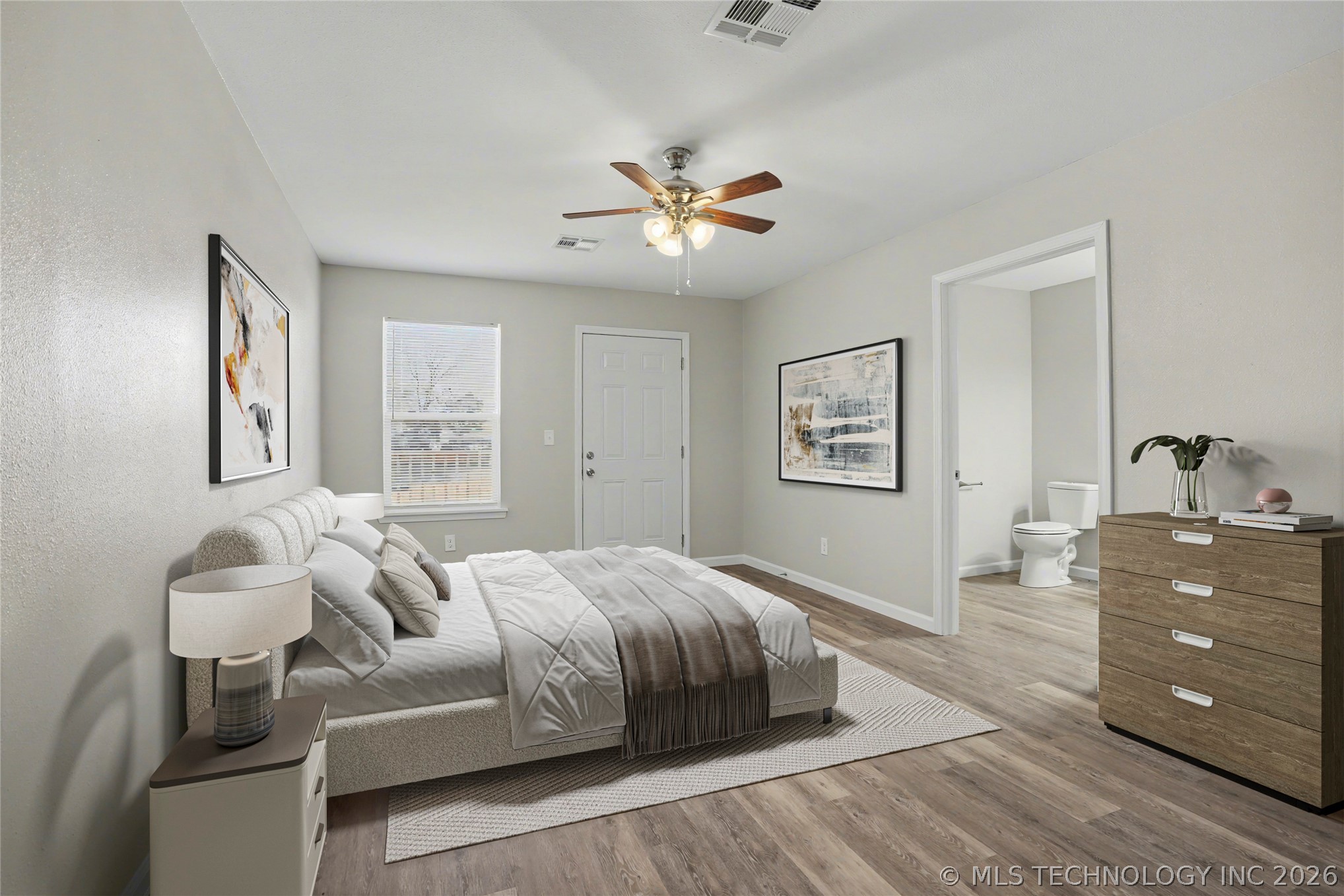 1025 N Quincy Avenue Property Photo 6