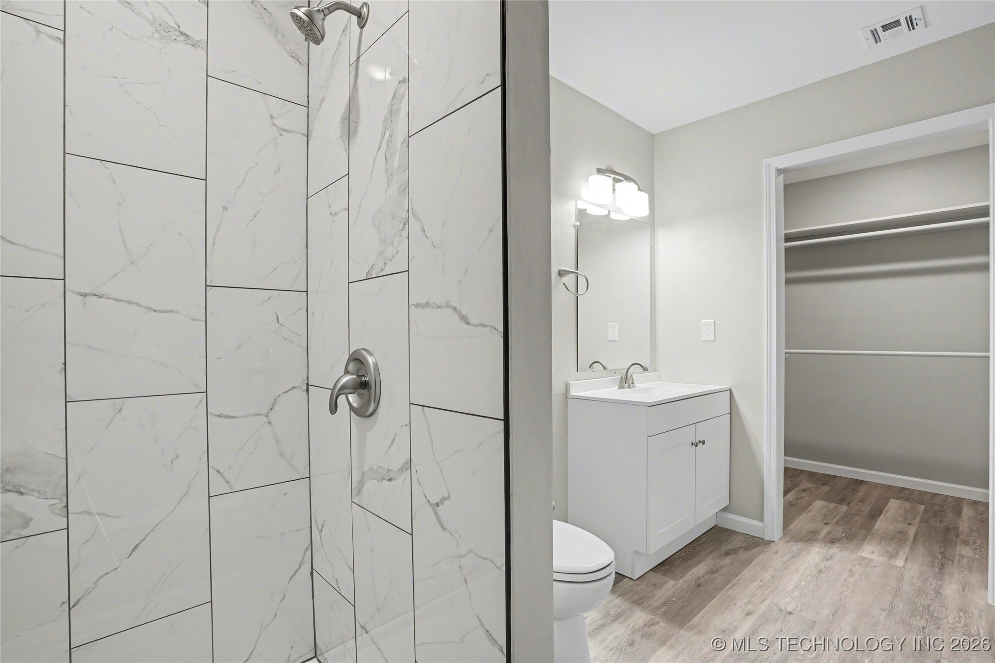 1025 N Quincy Avenue Property Photo 8