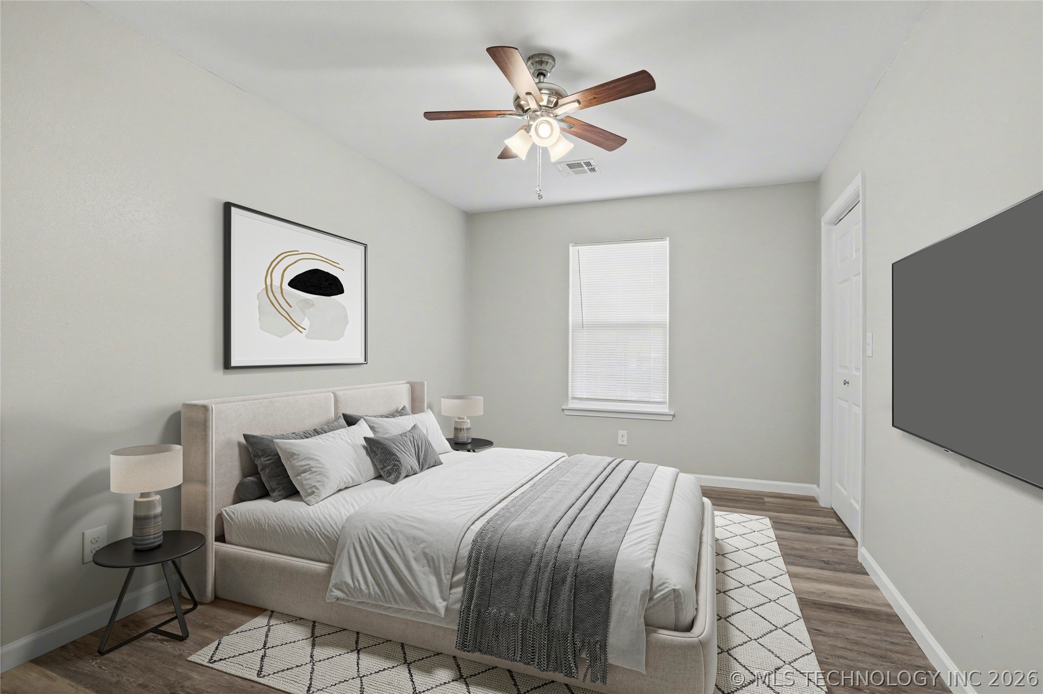 1025 N Quincy Avenue Property Photo 10