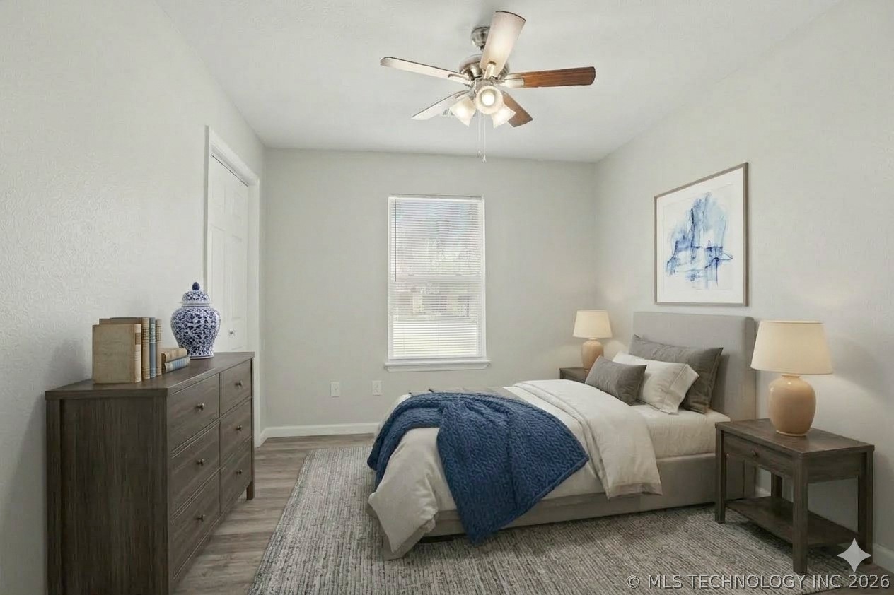 1025 N Quincy Avenue Property Photo 12