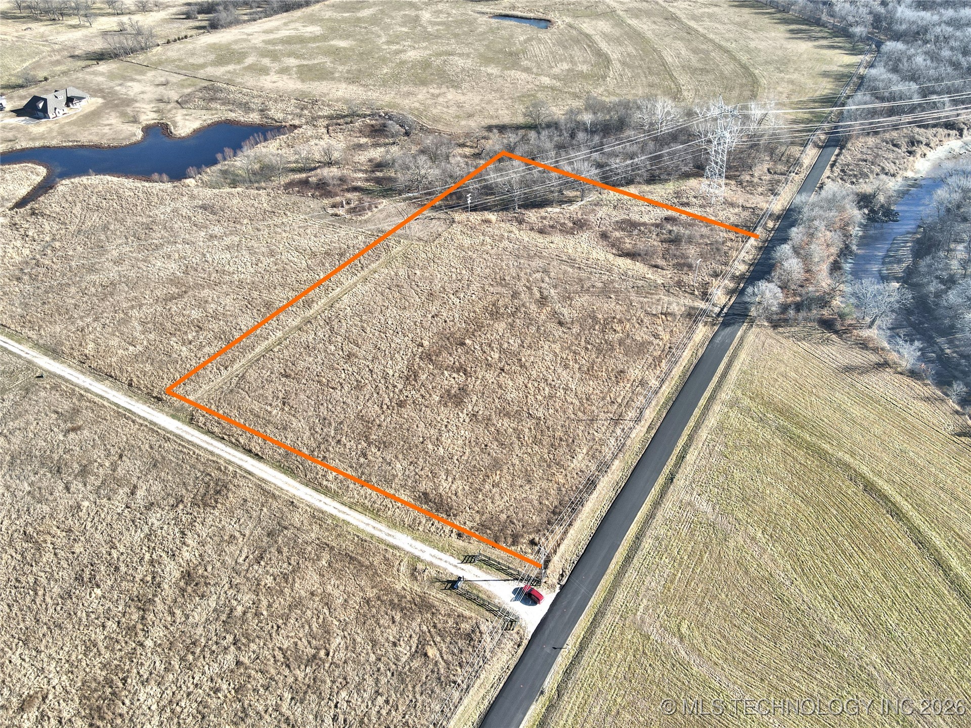 9195 E 191st Street Property Photo 5