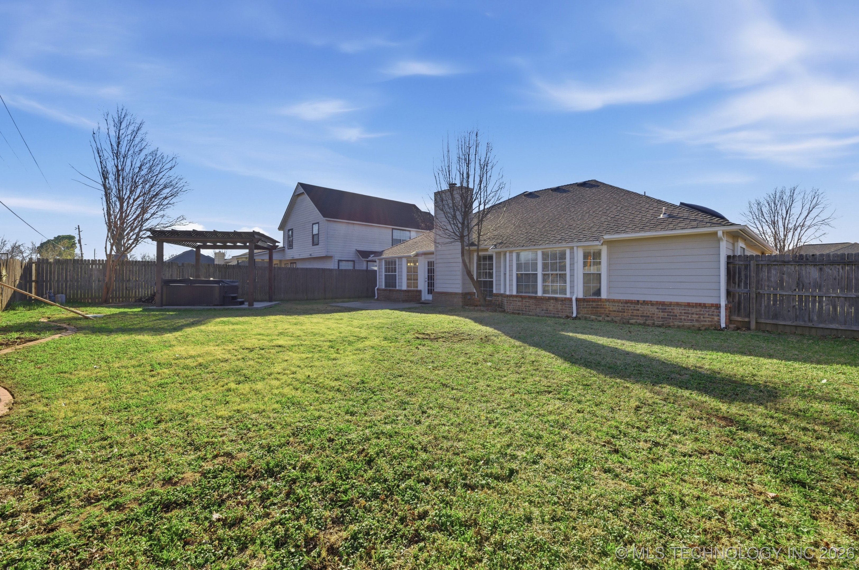 5305 S Maple Place Property Photo 25