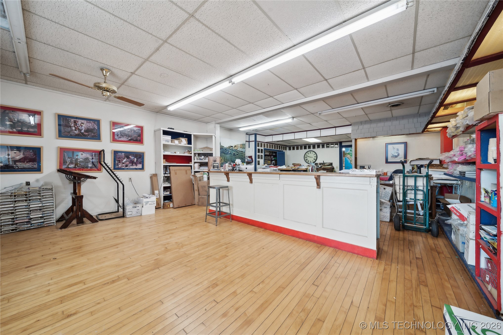 212 S Broadway Street Property Photo 10