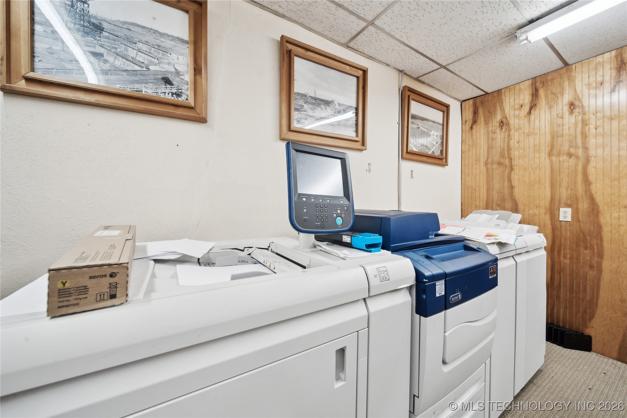 212 S Broadway Street Property Photo 21