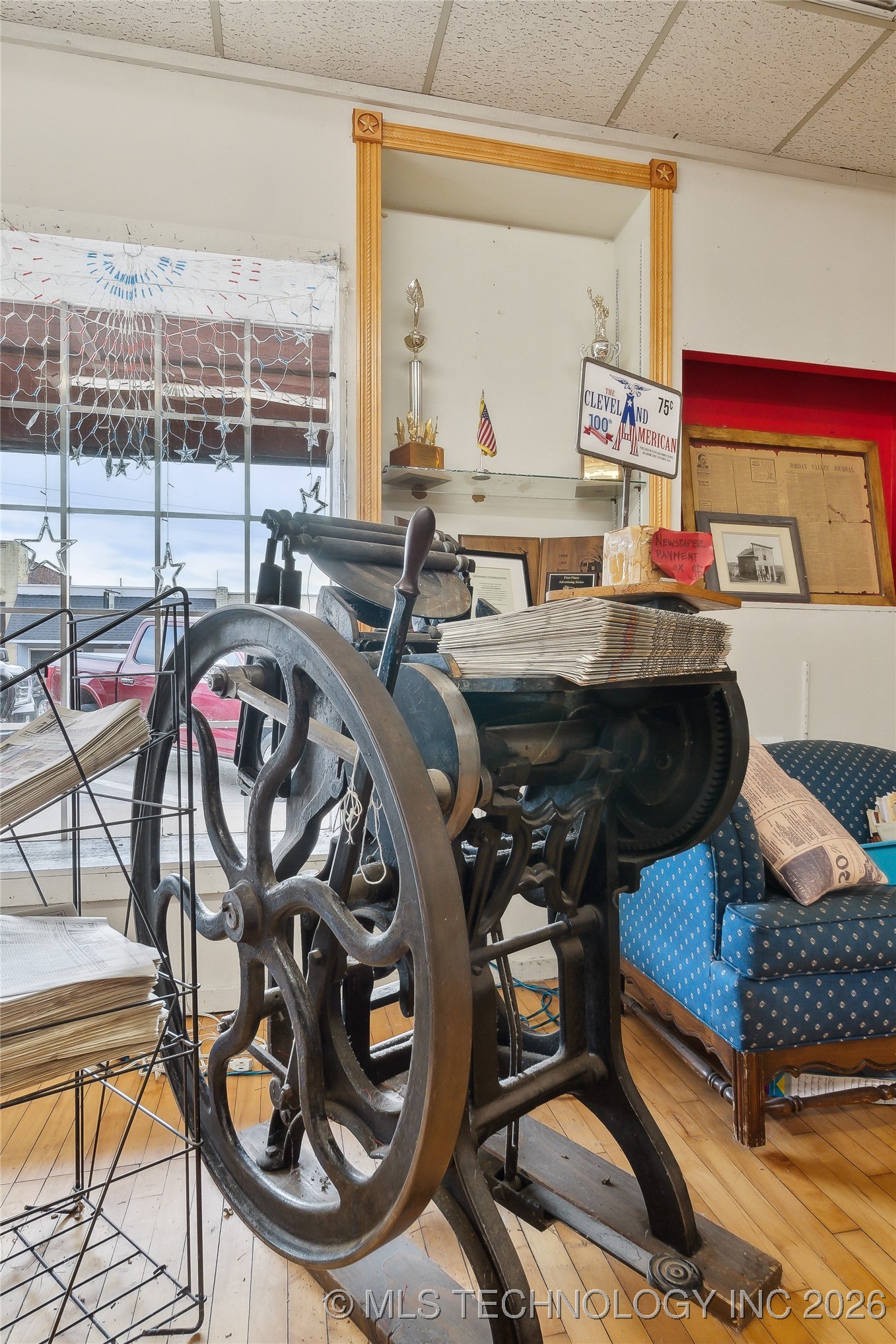 212 S Broadway Street Property Photo 38