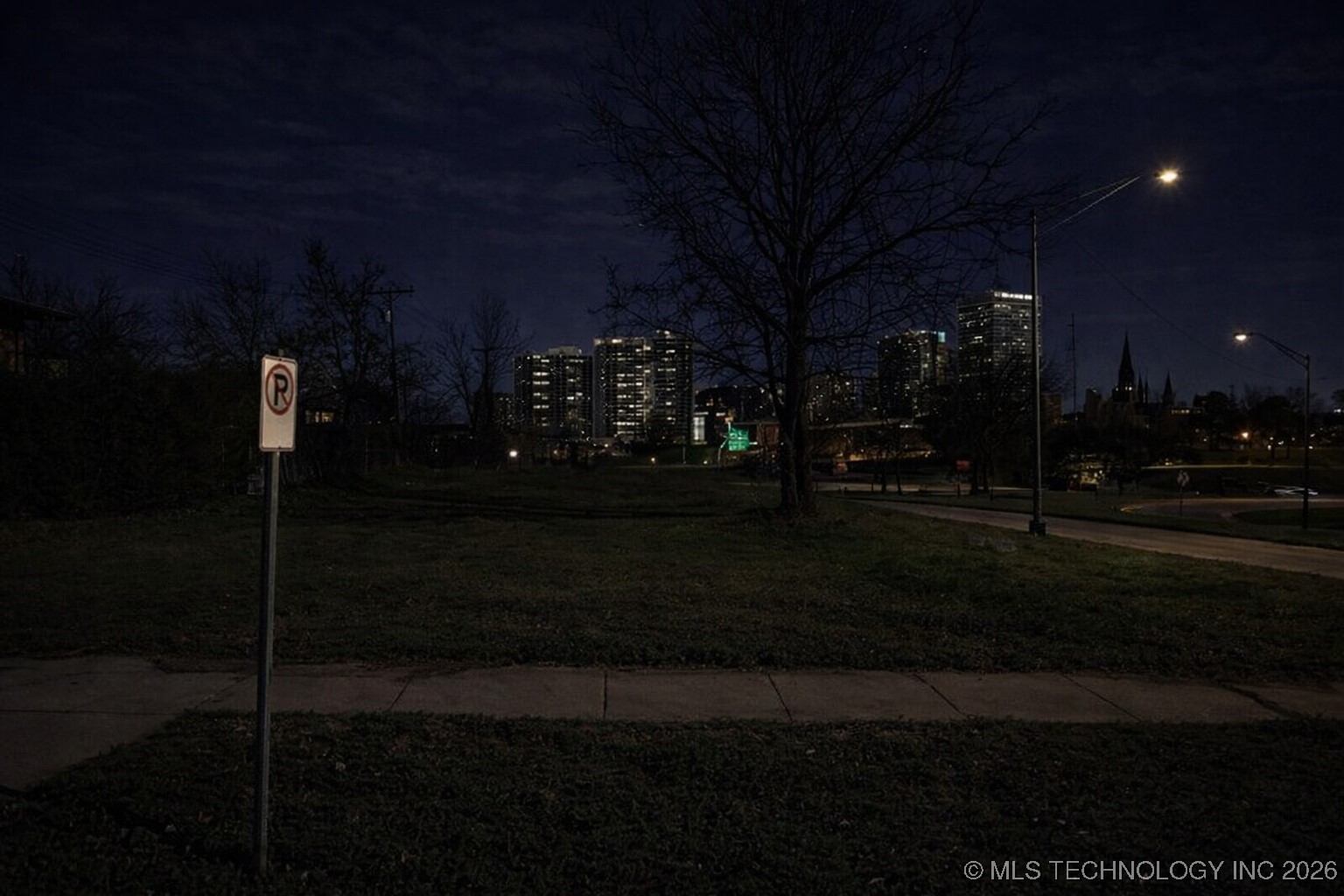 411 W 13th Street Property Photo 3