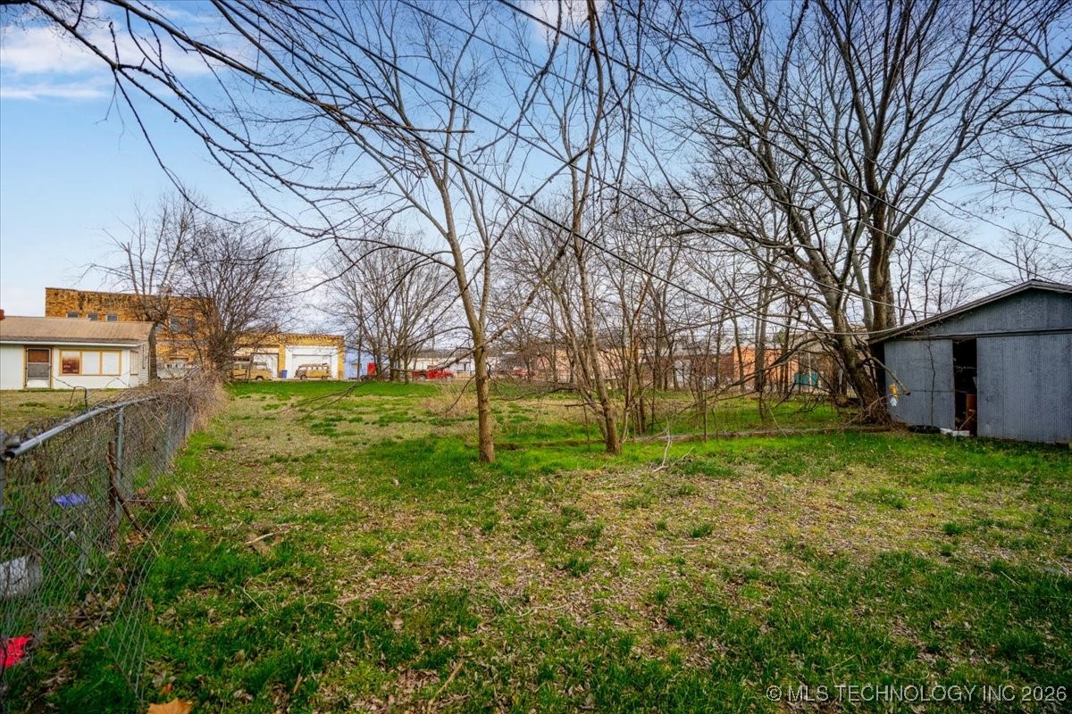 01 W Ross Street Property Photo 9