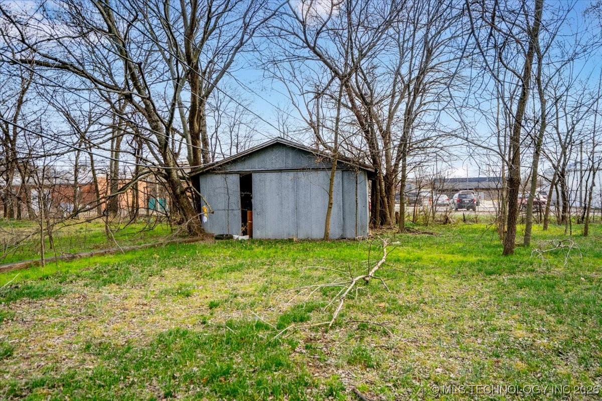 01 W Ross Street Property Photo 12