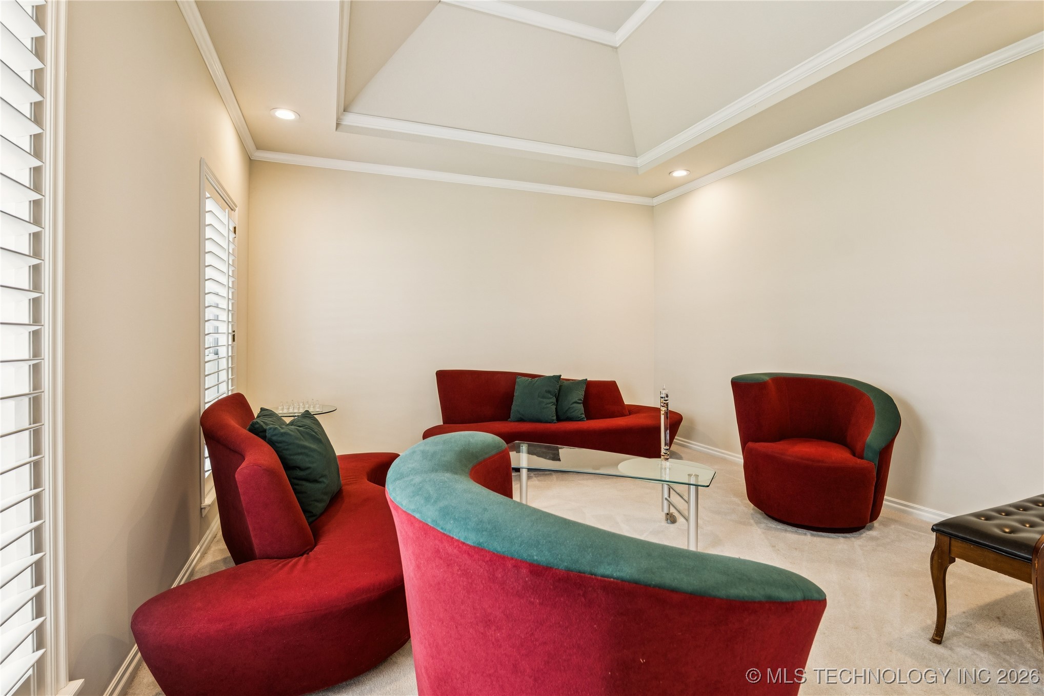 10230 S Hudson Place Property Photo 5